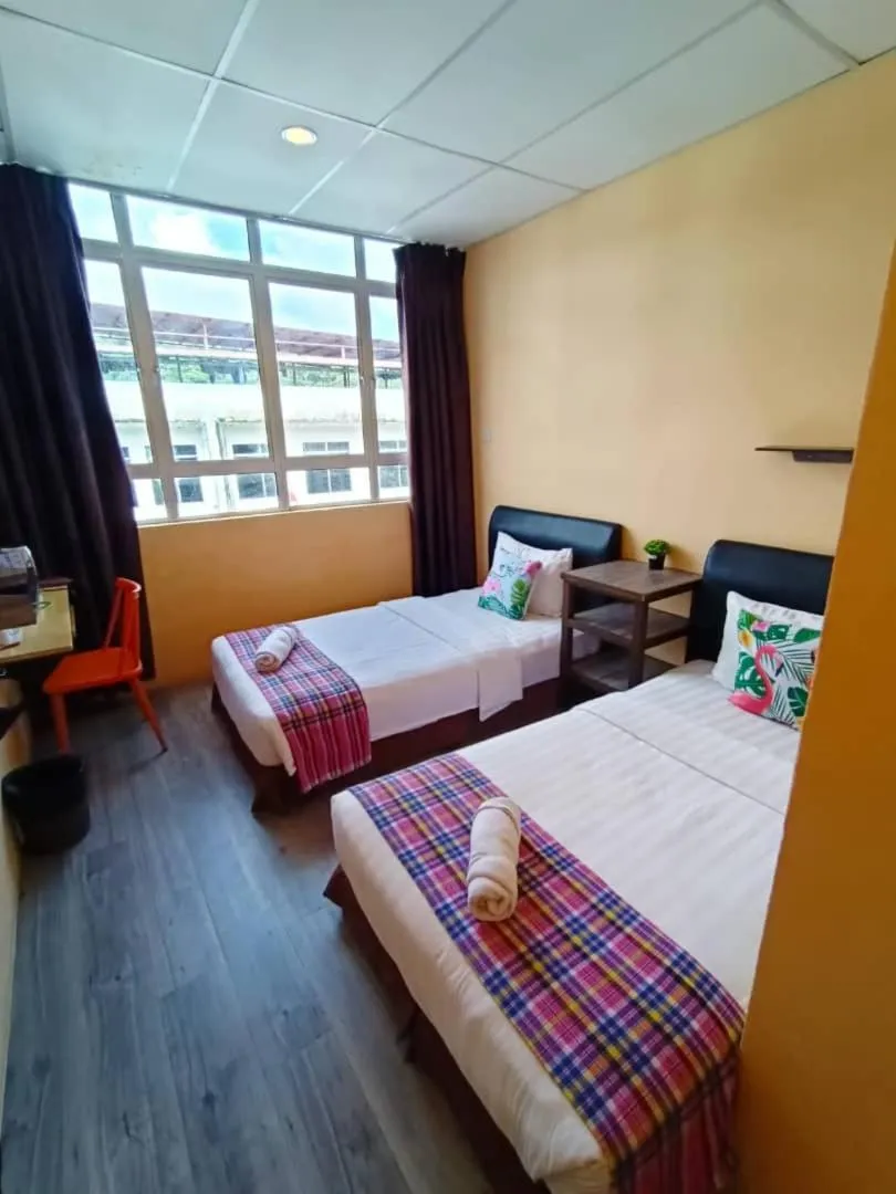 Bed in Loft Pals Urbanstay Lodge, Kapit