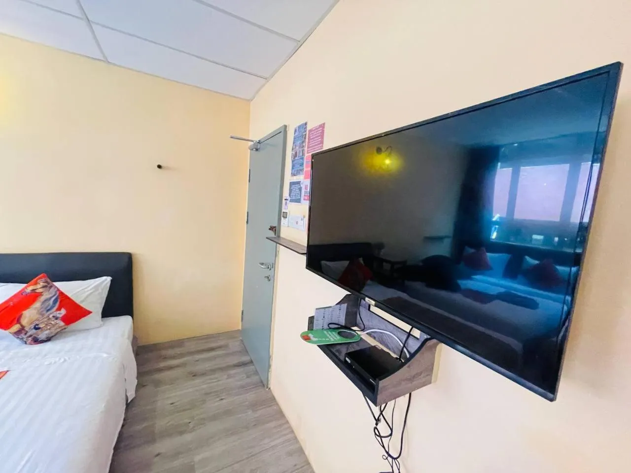 Bed in Loft Pals Urbanstay Lodge, Kapit