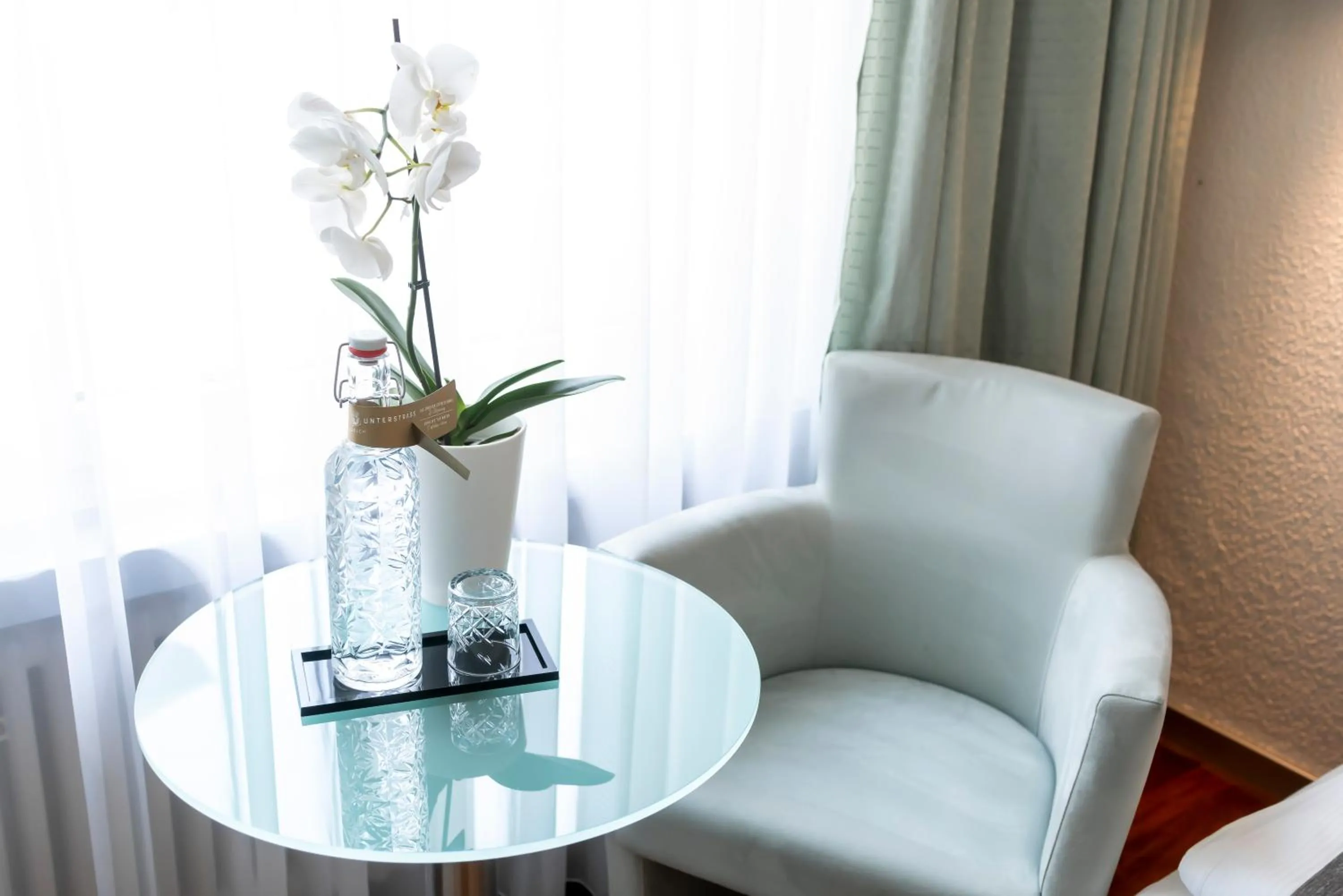 Seating area in Hotel Krone Unterstrass