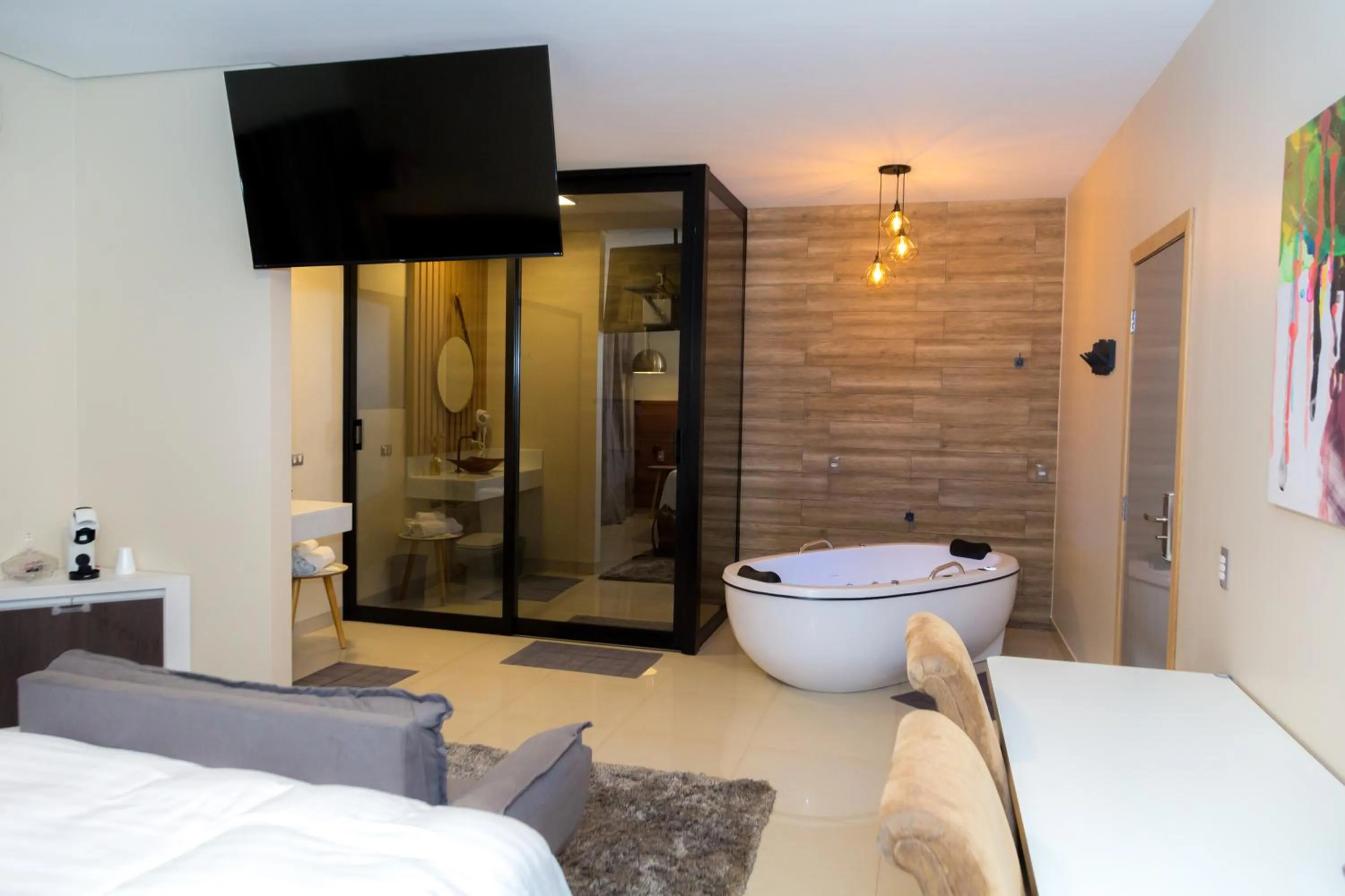 Bathroom, Bed in Hotel Itatiaia