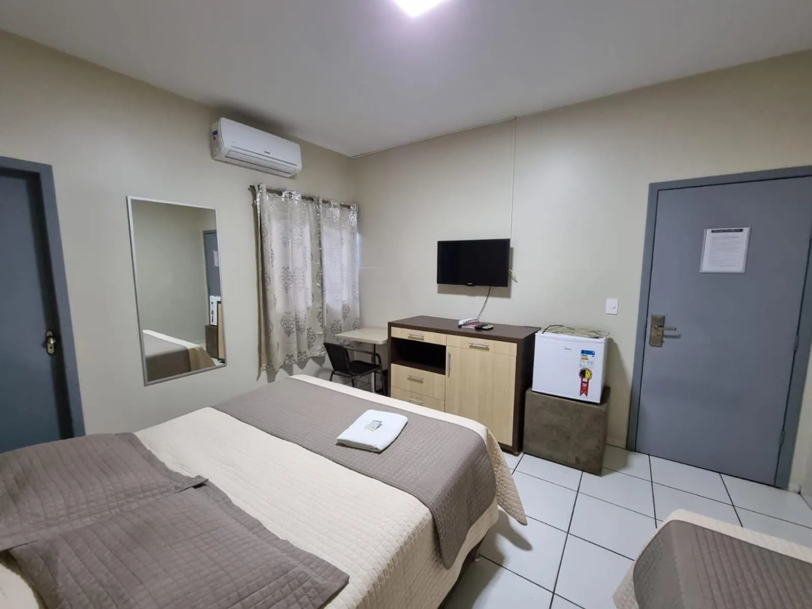 Photo of the whole room, Bed in Hotel Itatiaia