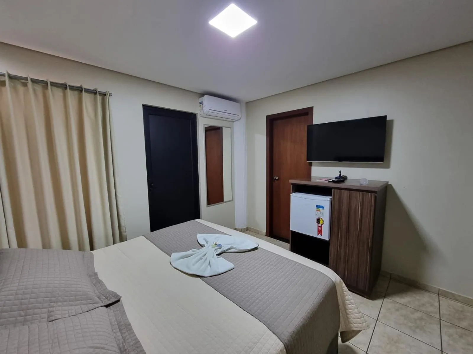 Photo of the whole room, Bed in Hotel Itatiaia