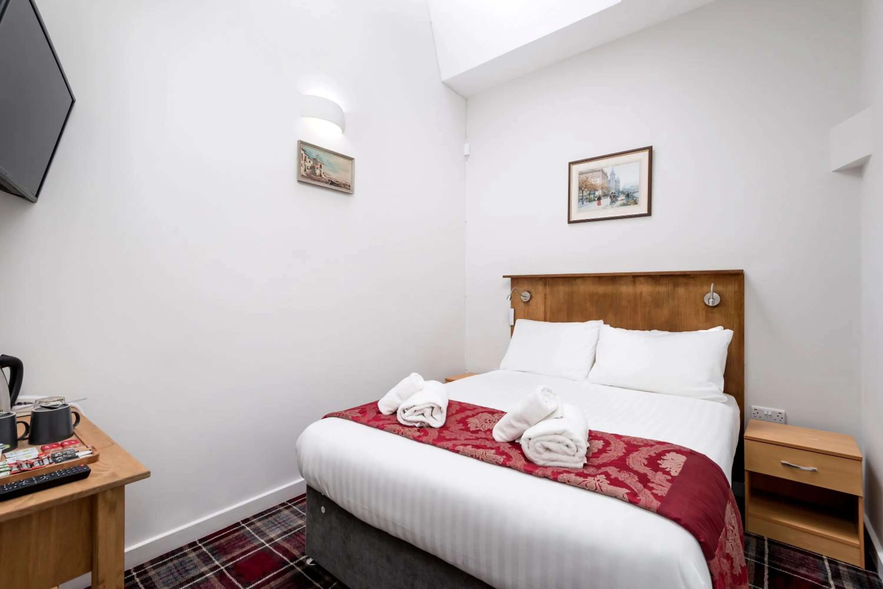 Bedroom, Bed in SMITH PLACE HOTEL