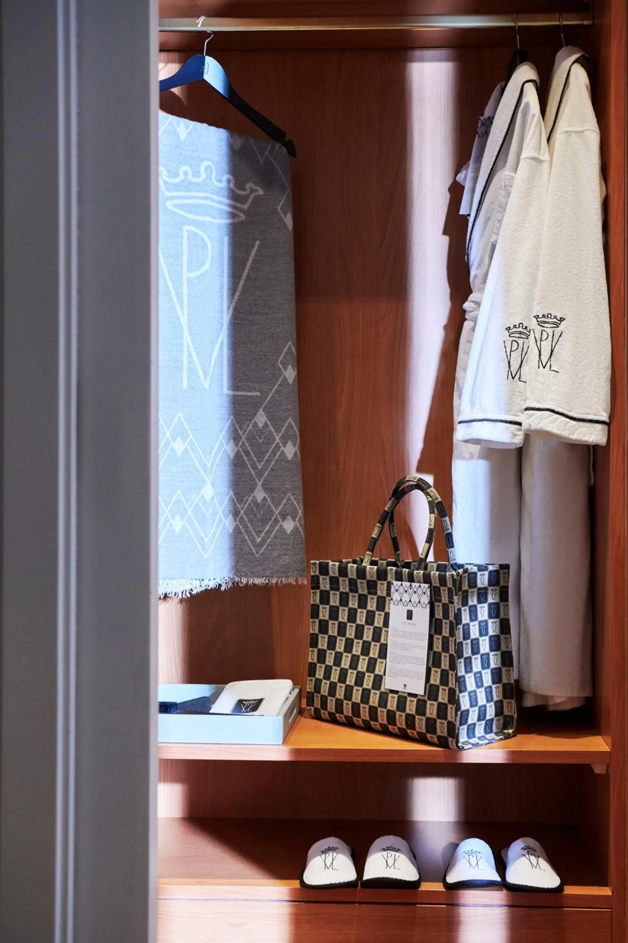 wardrobe in Villa Principe Leopoldo