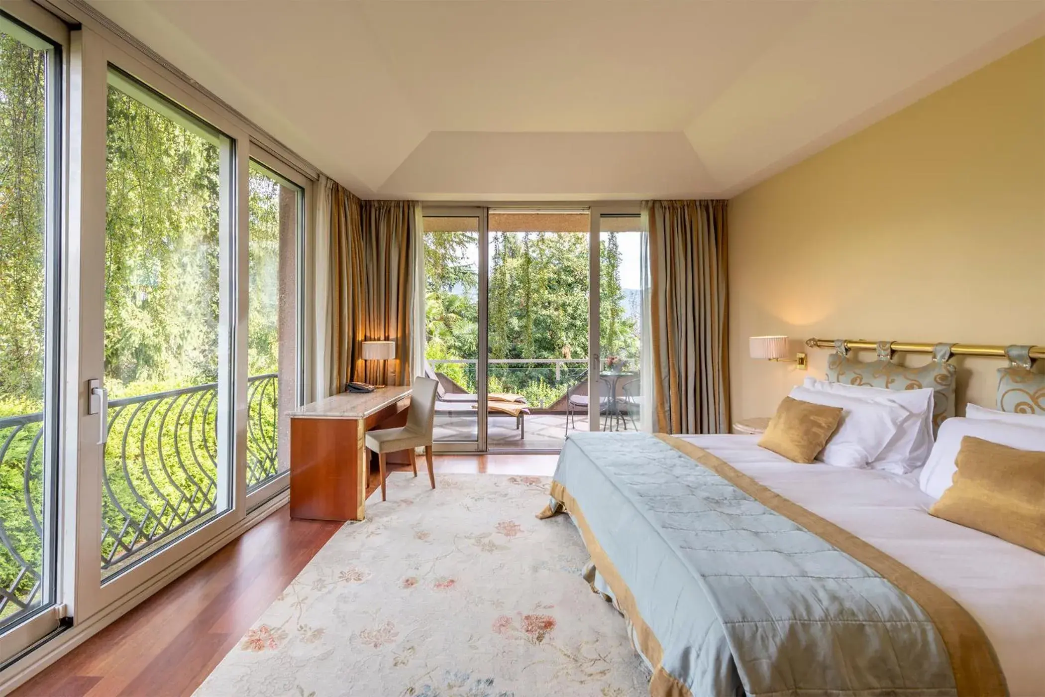 Princess Garden Suite with Private Spa Access in Villa Principe Leopoldo Princess Garden Suite with Private Spa Access in Villa Principe Leopoldo