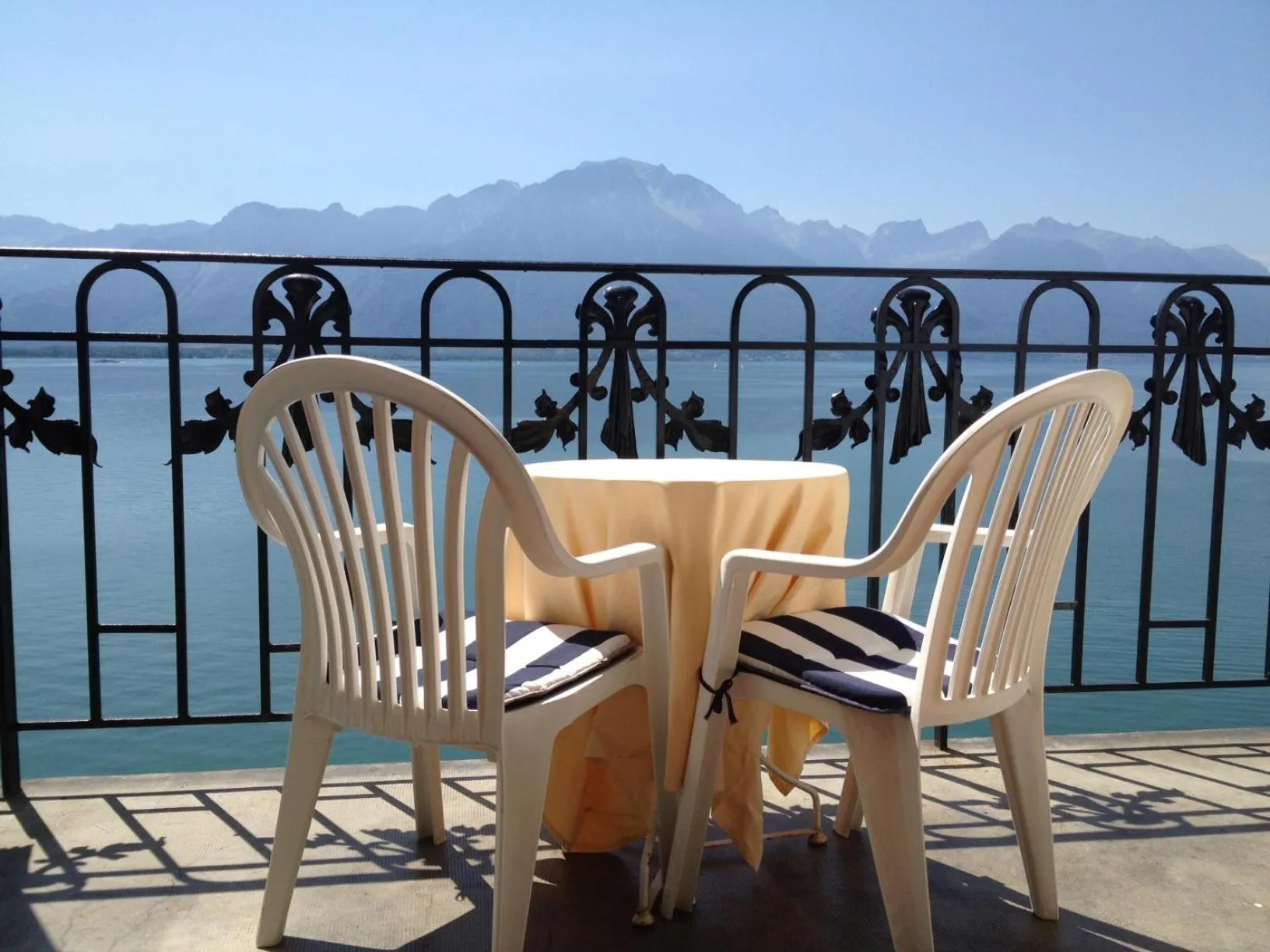 Property building in Hôtel du Grand Lac Excelsior