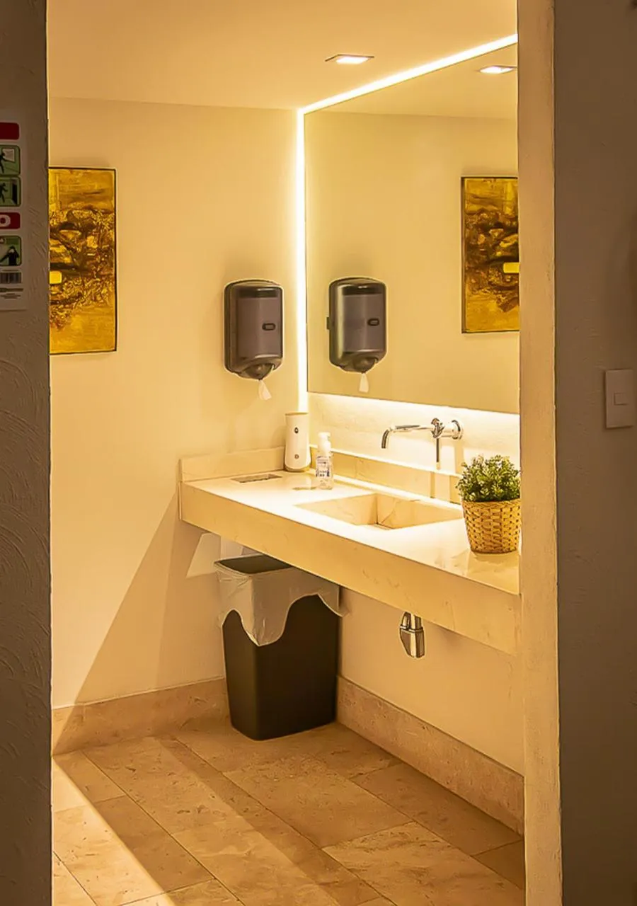 Public Bath in Hotel Boutique Maria