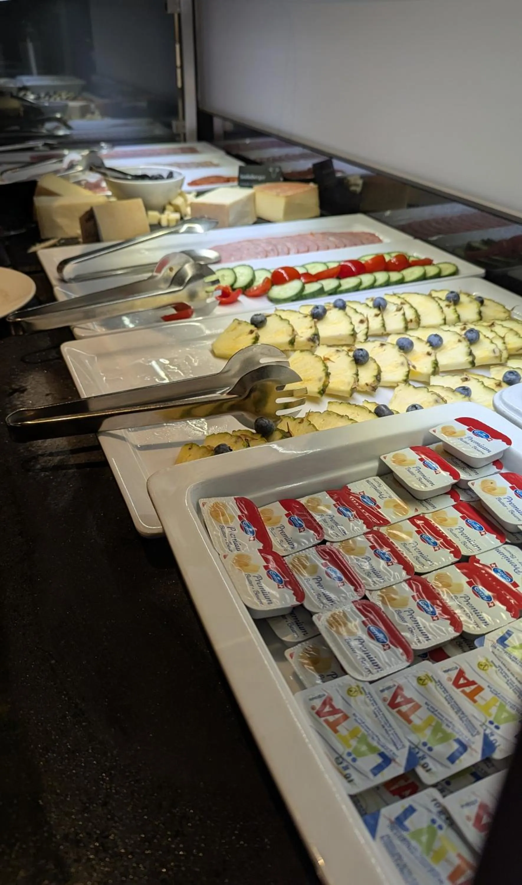 Breakfast in Hotel De la Paix