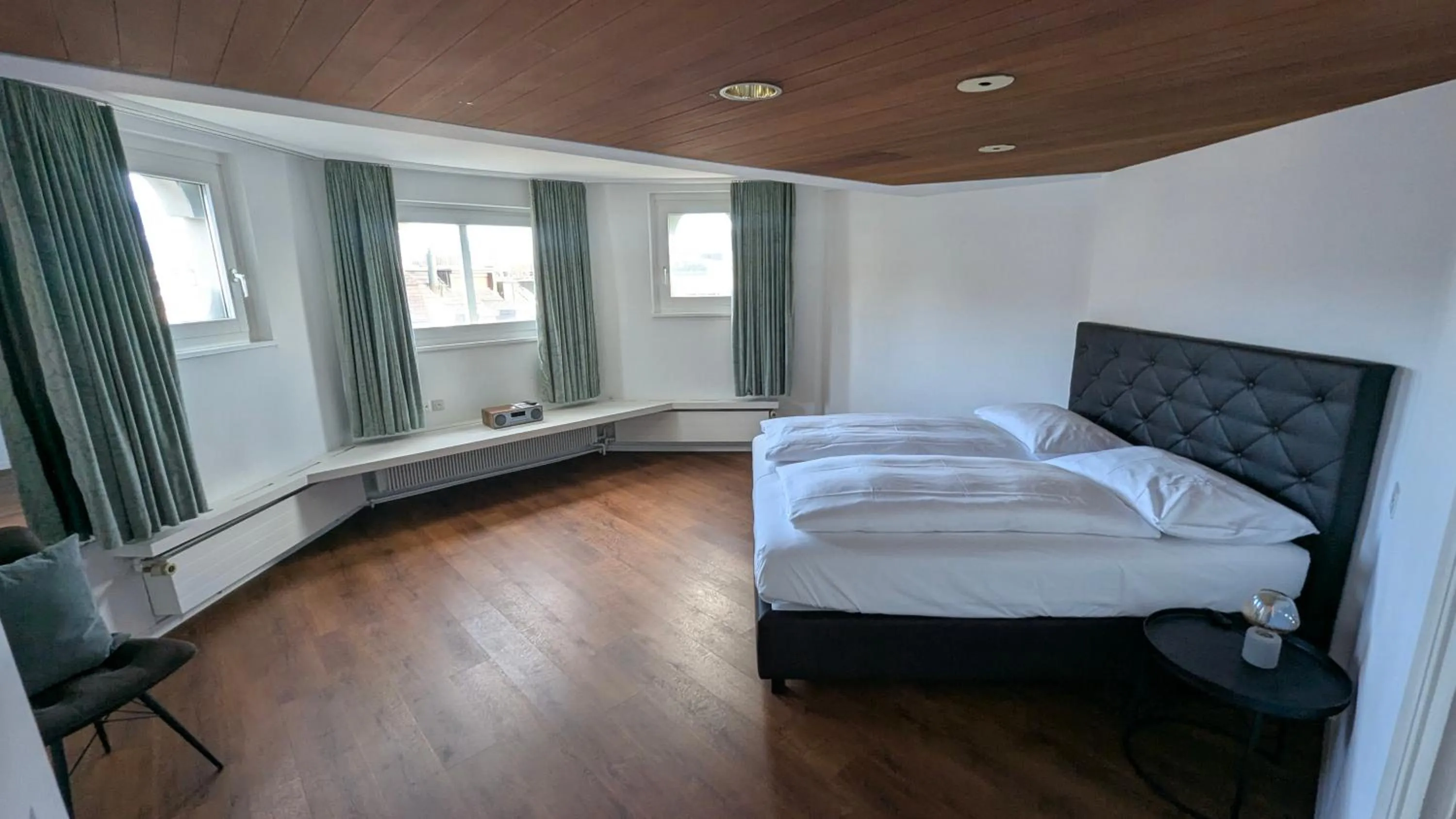 Bedroom, Bed in Hotel De la Paix