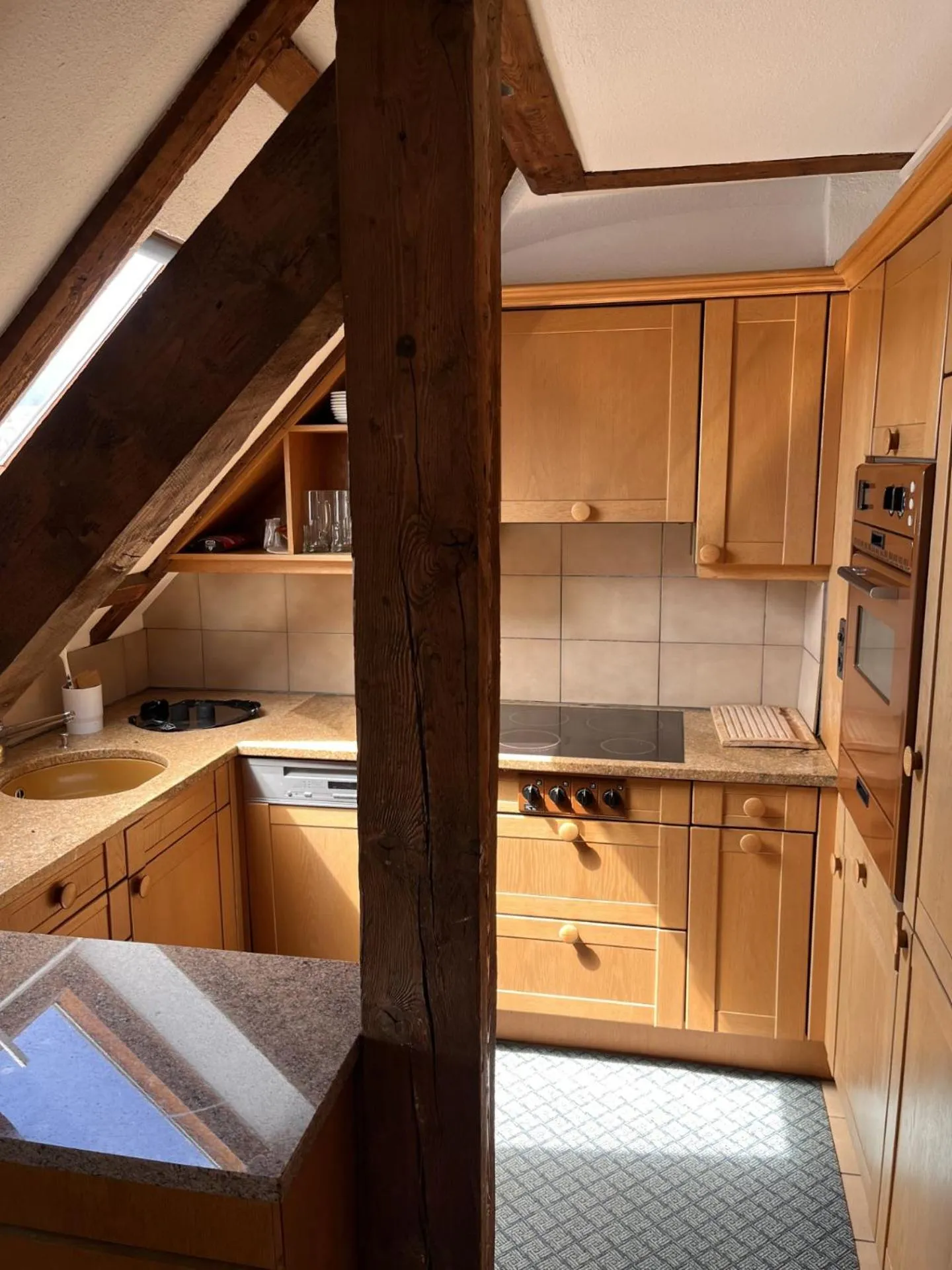 Kitchen or kitchenette, Bed in Hotel De la Paix