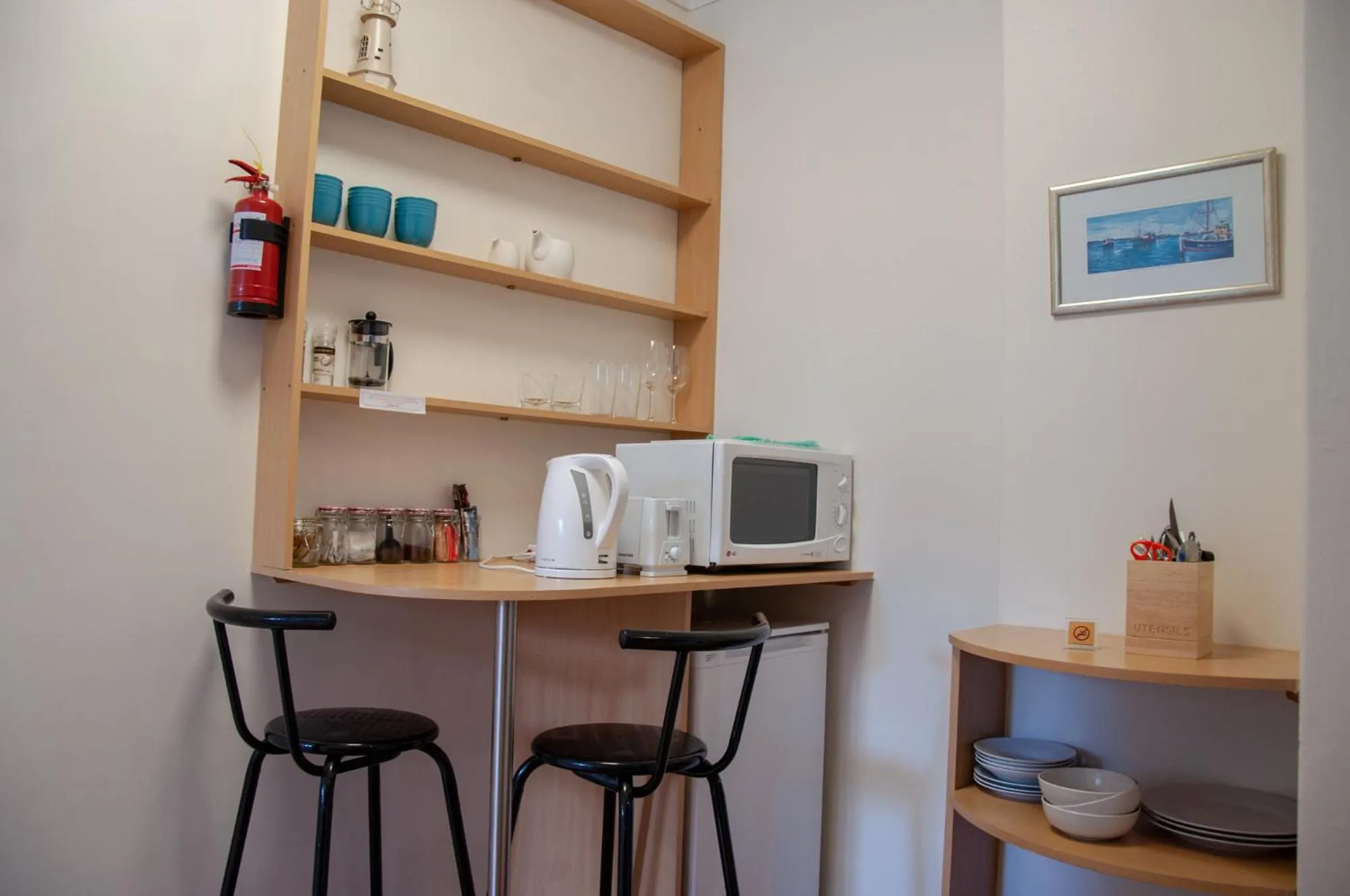 Kitchen or kitchenette in Rustic Manor Guest House