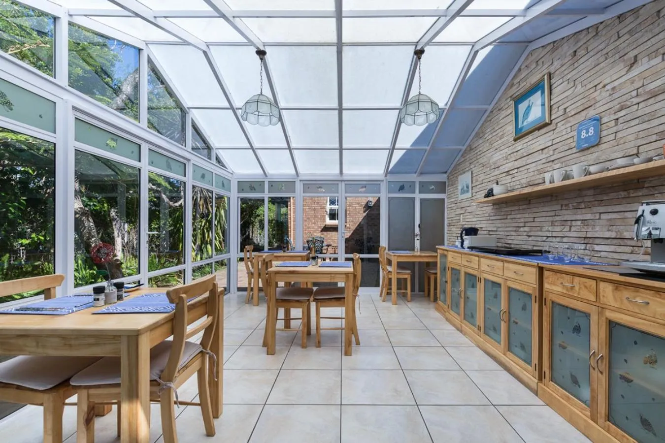 Breakfast in Rustic Manor Guest House