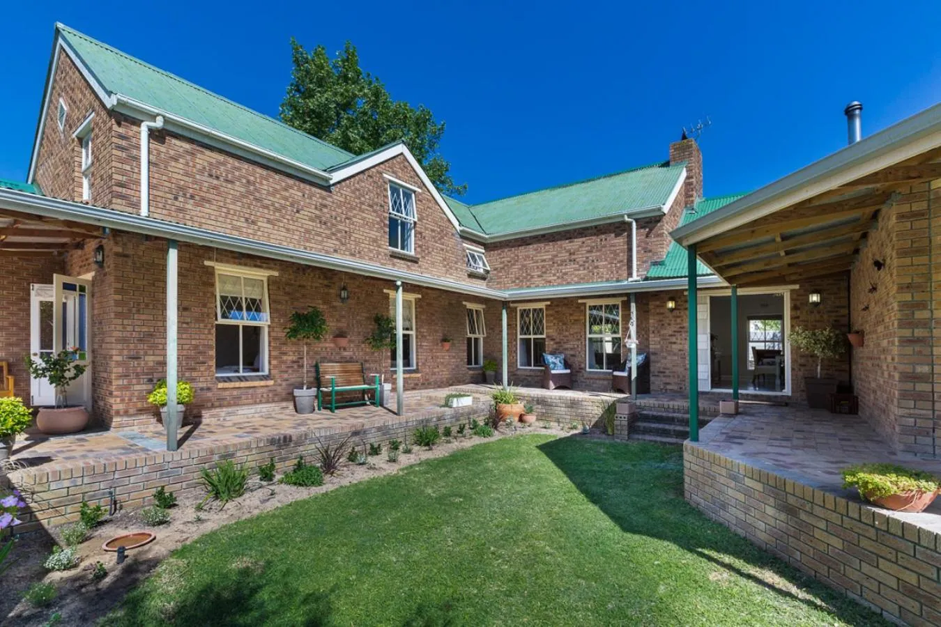 Property building in Rustic Manor Guest House