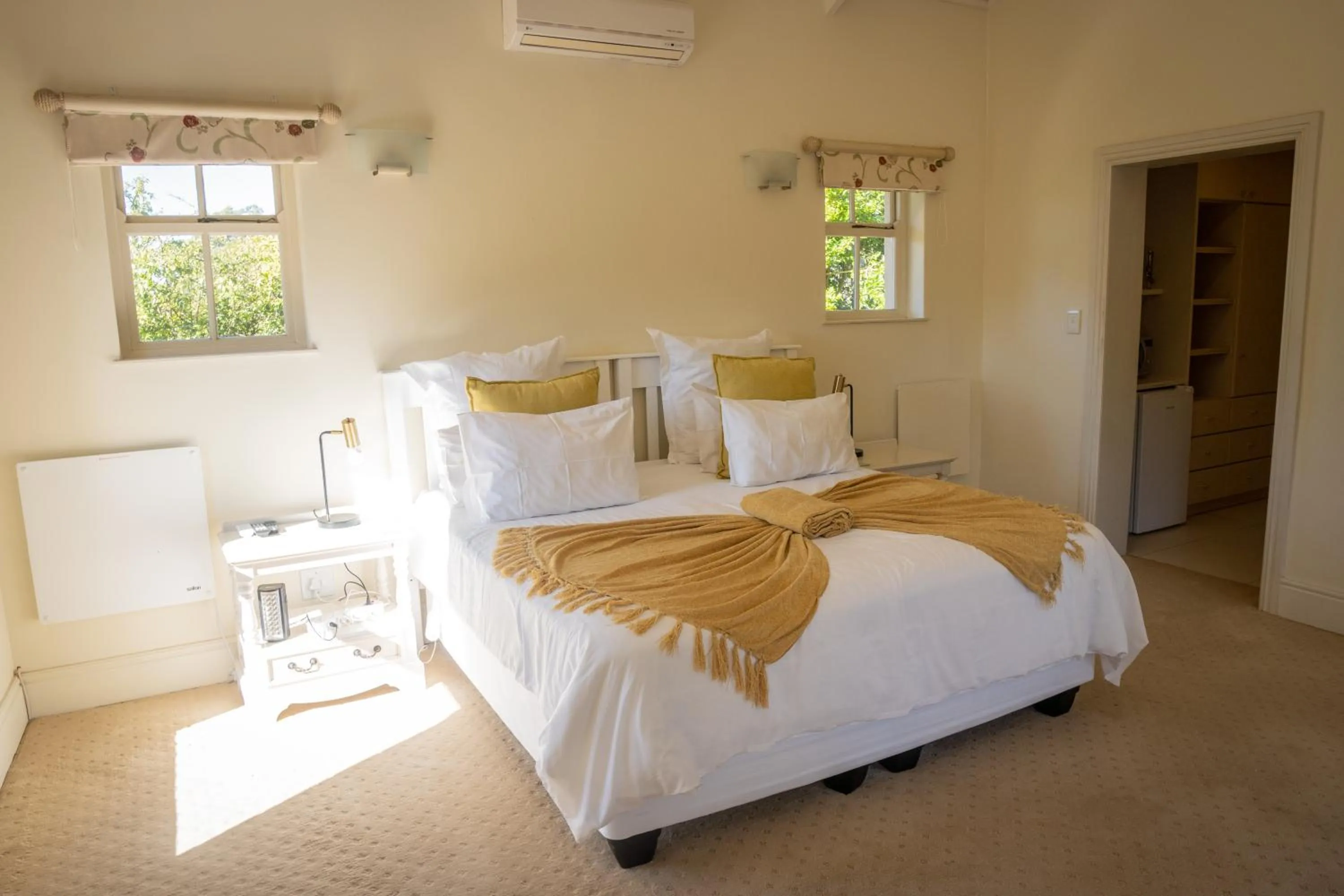 Bedroom, Bed in Rustic Manor Guest House