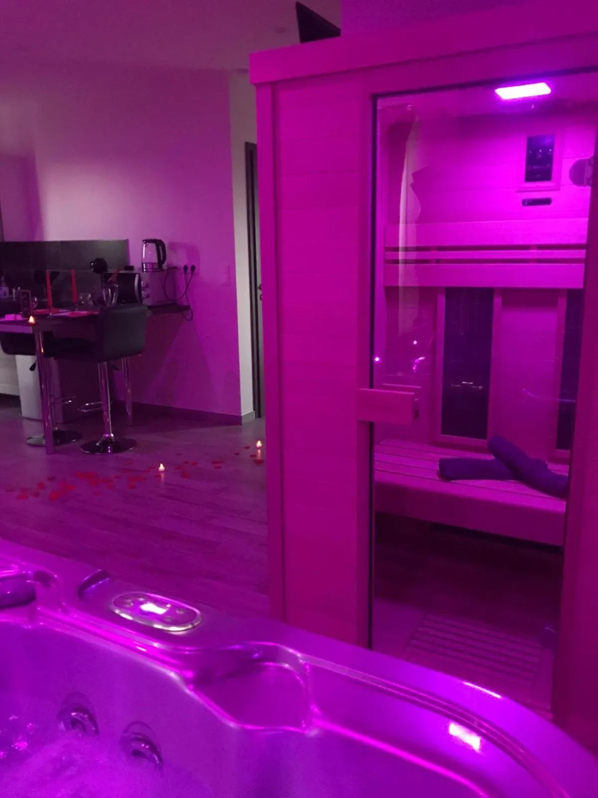 Sauna in Paradis Secret Spa