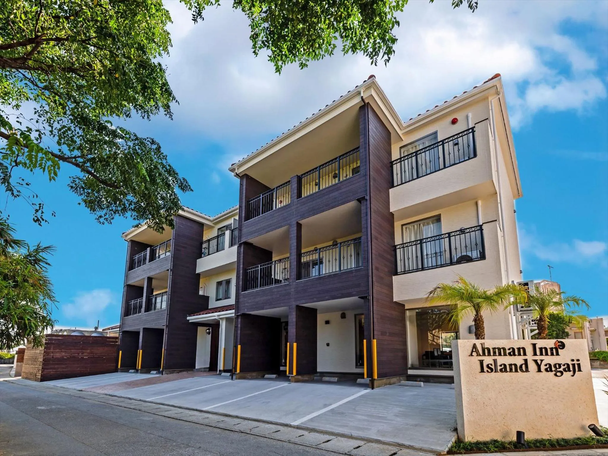 Property building in Ahman Inn Island Yagaji