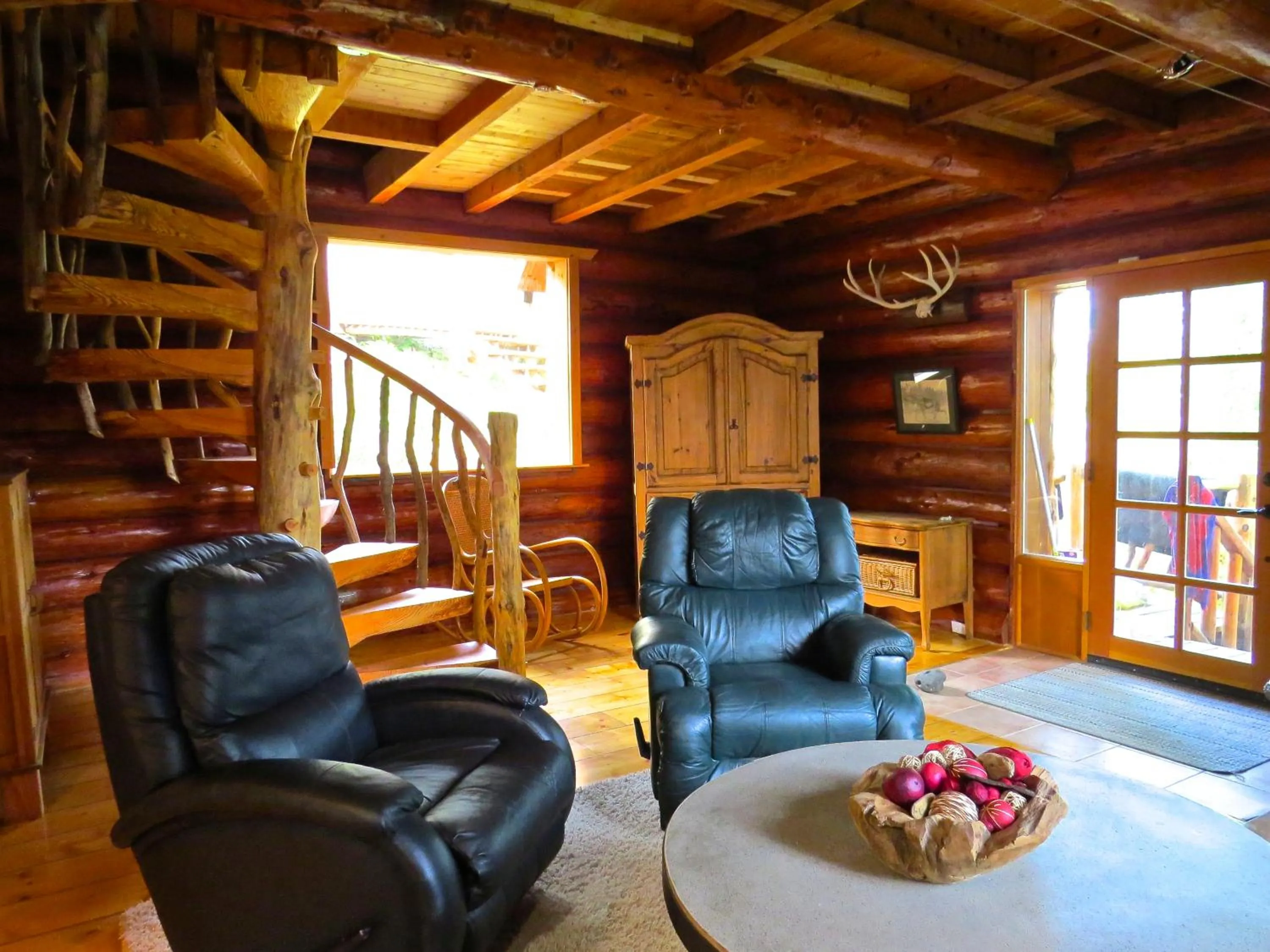 TV and multimedia in Handsome Dan's at Otter Point