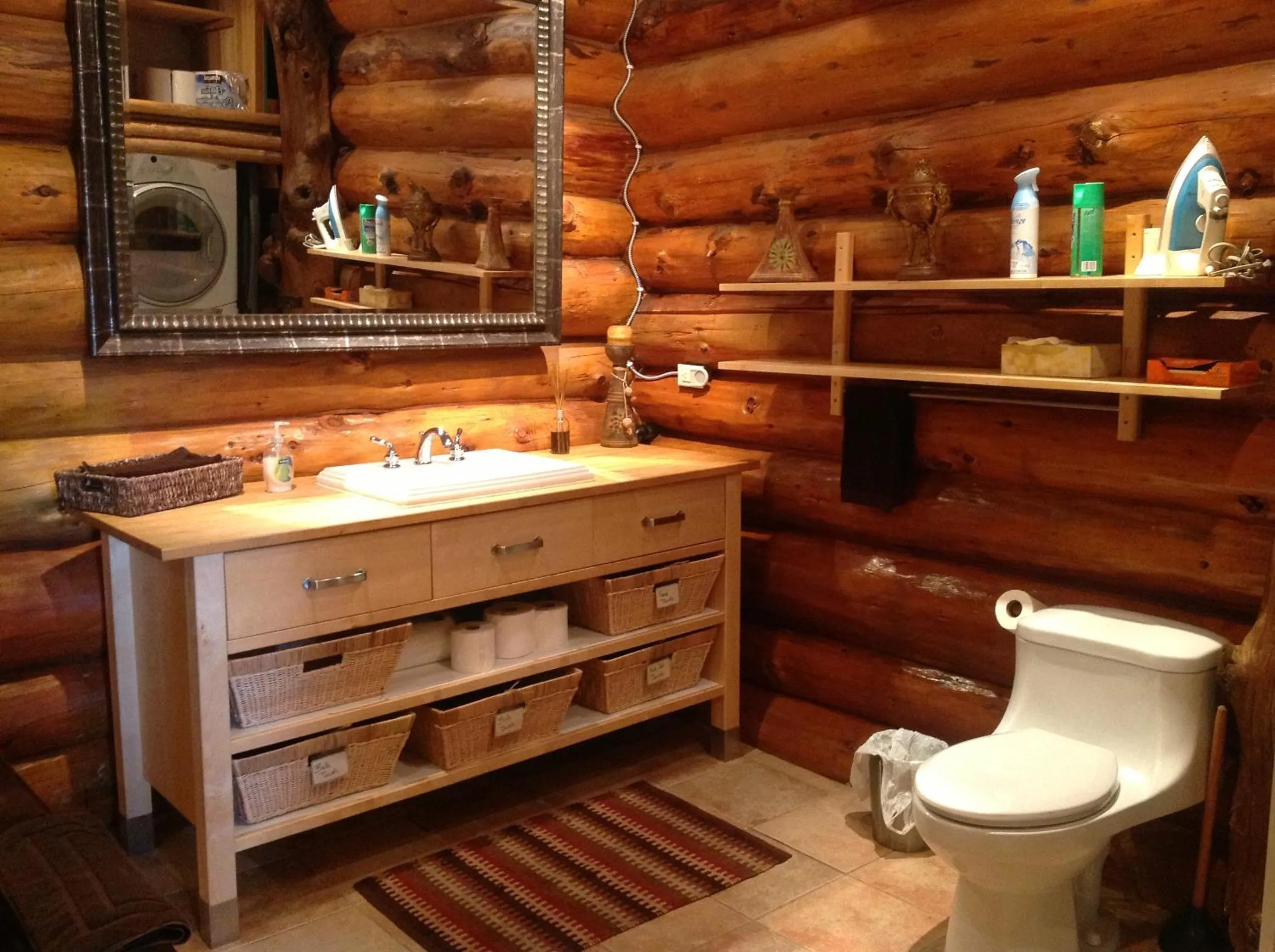 Shower in Handsome Dan's at Otter Point