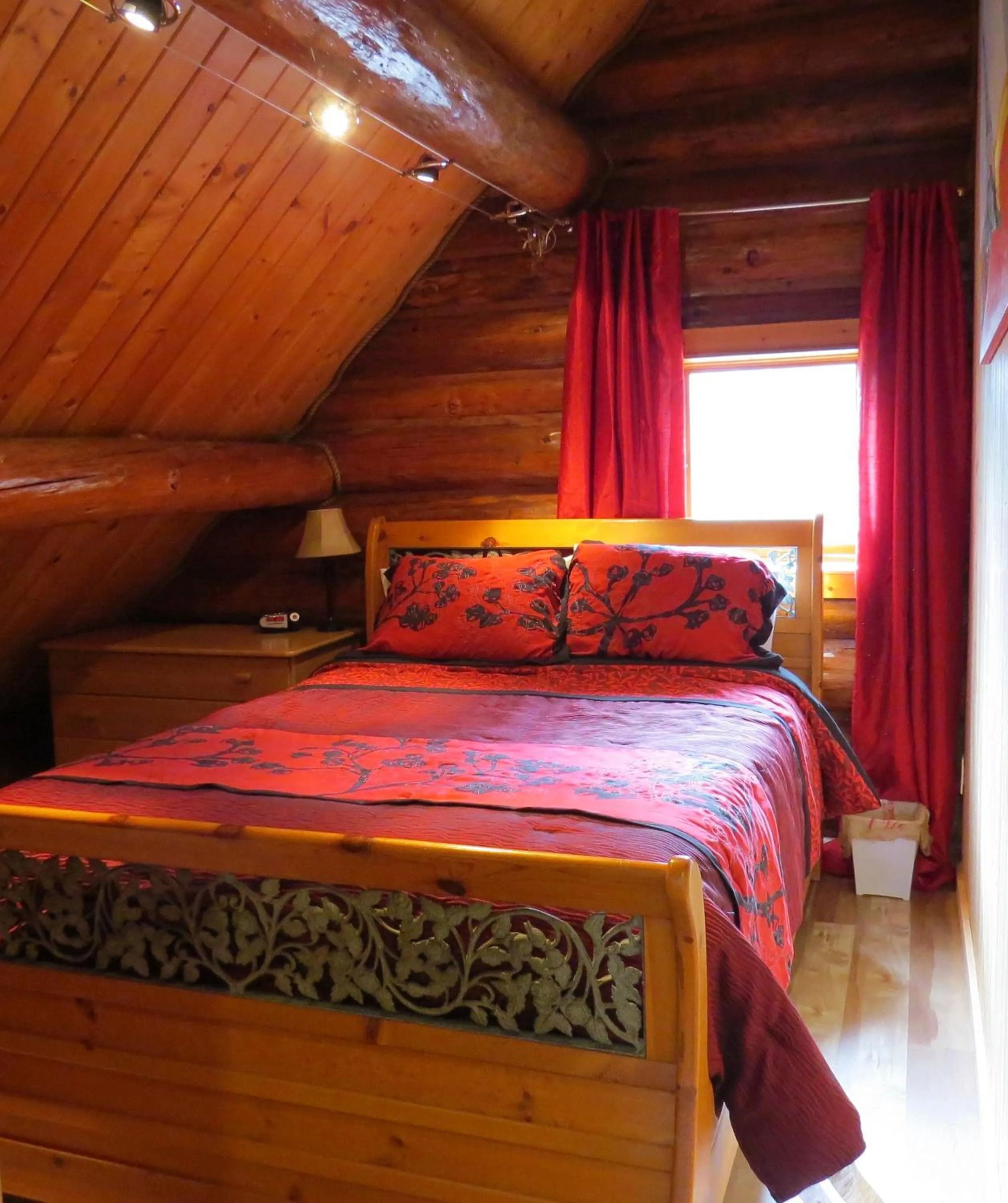 Bedroom in Handsome Dan's at Otter Point