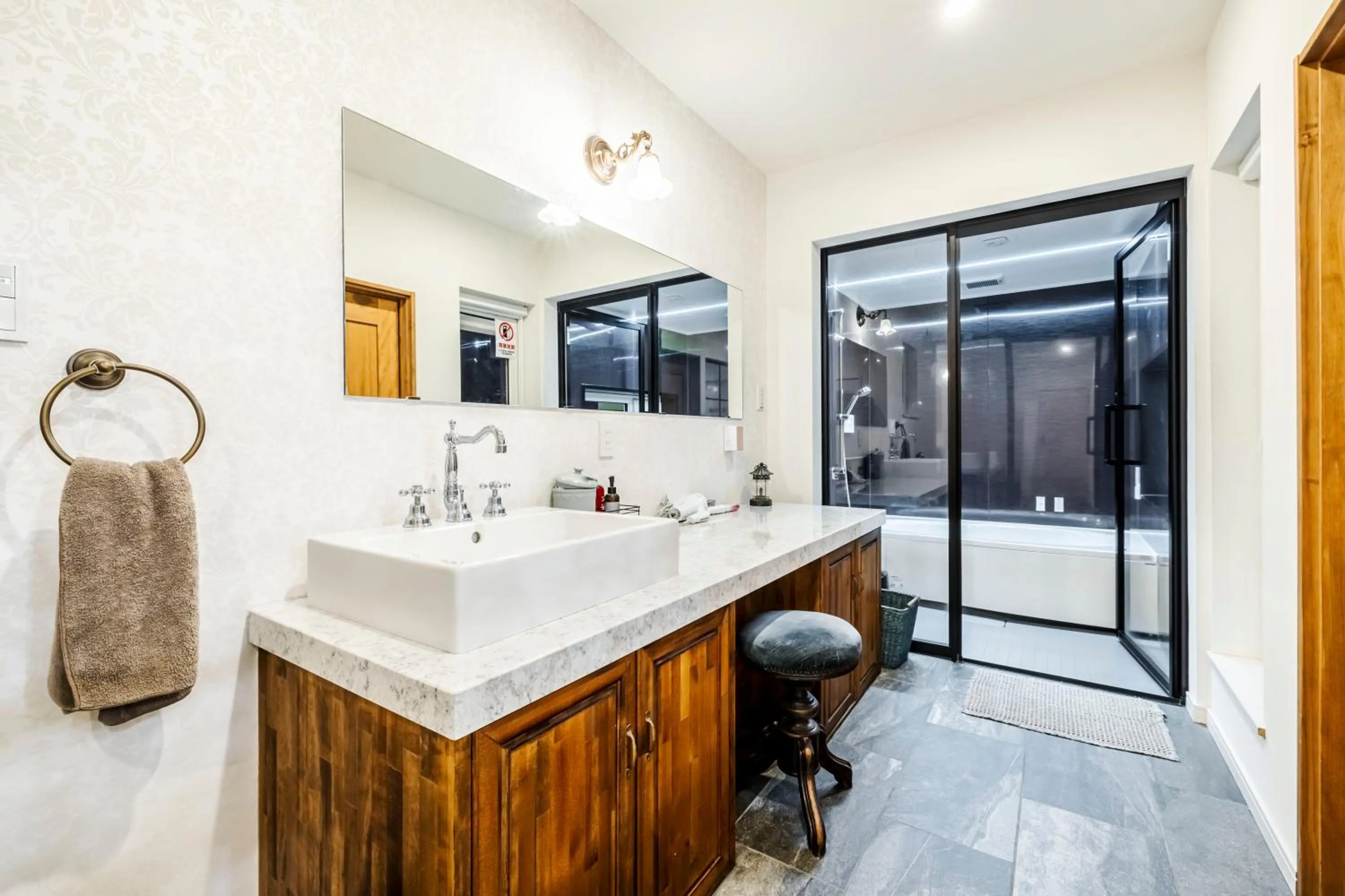 Antiques Inuyama -アンティークス犬山-