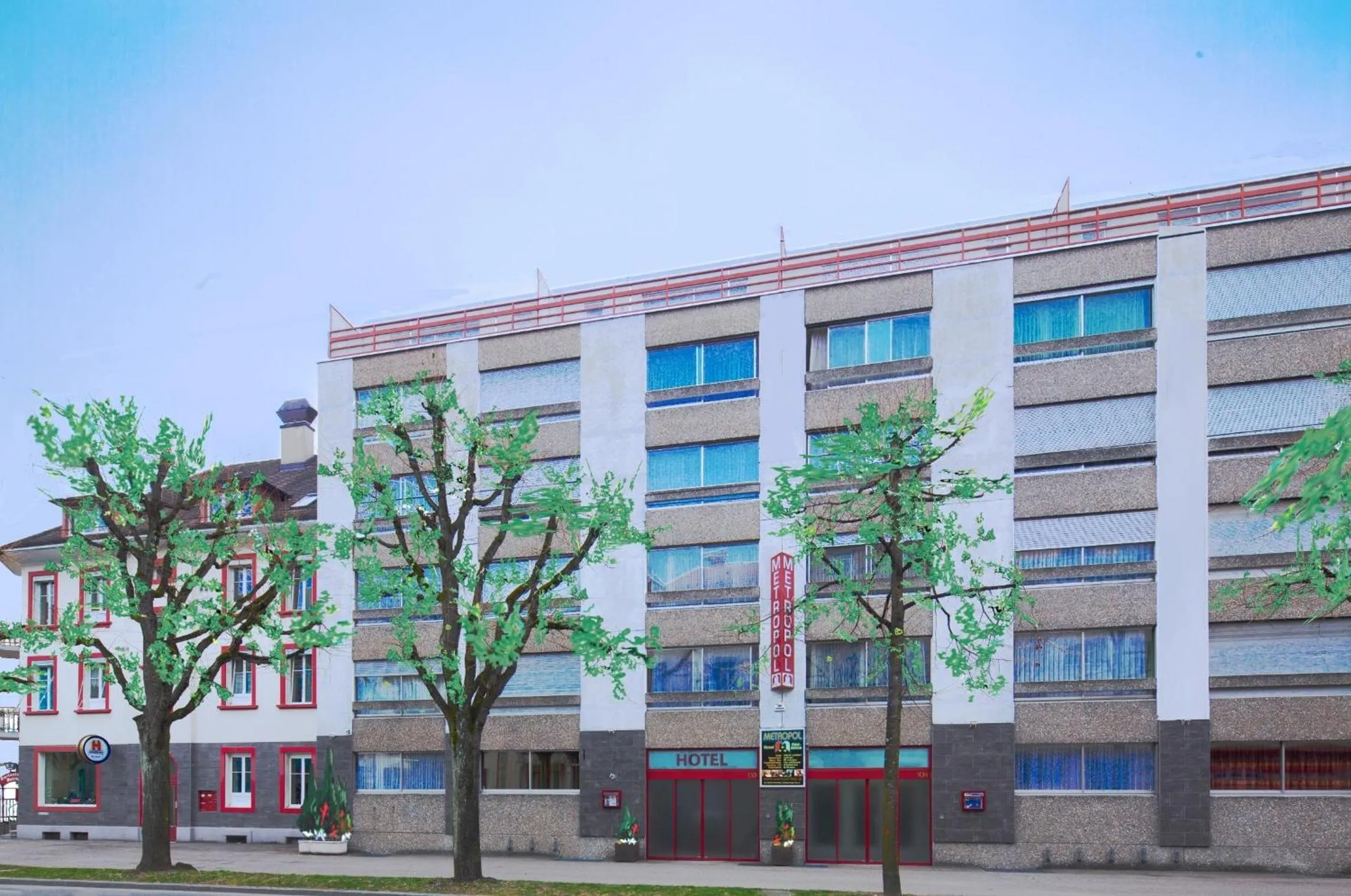 Facade/entrance in Metropol