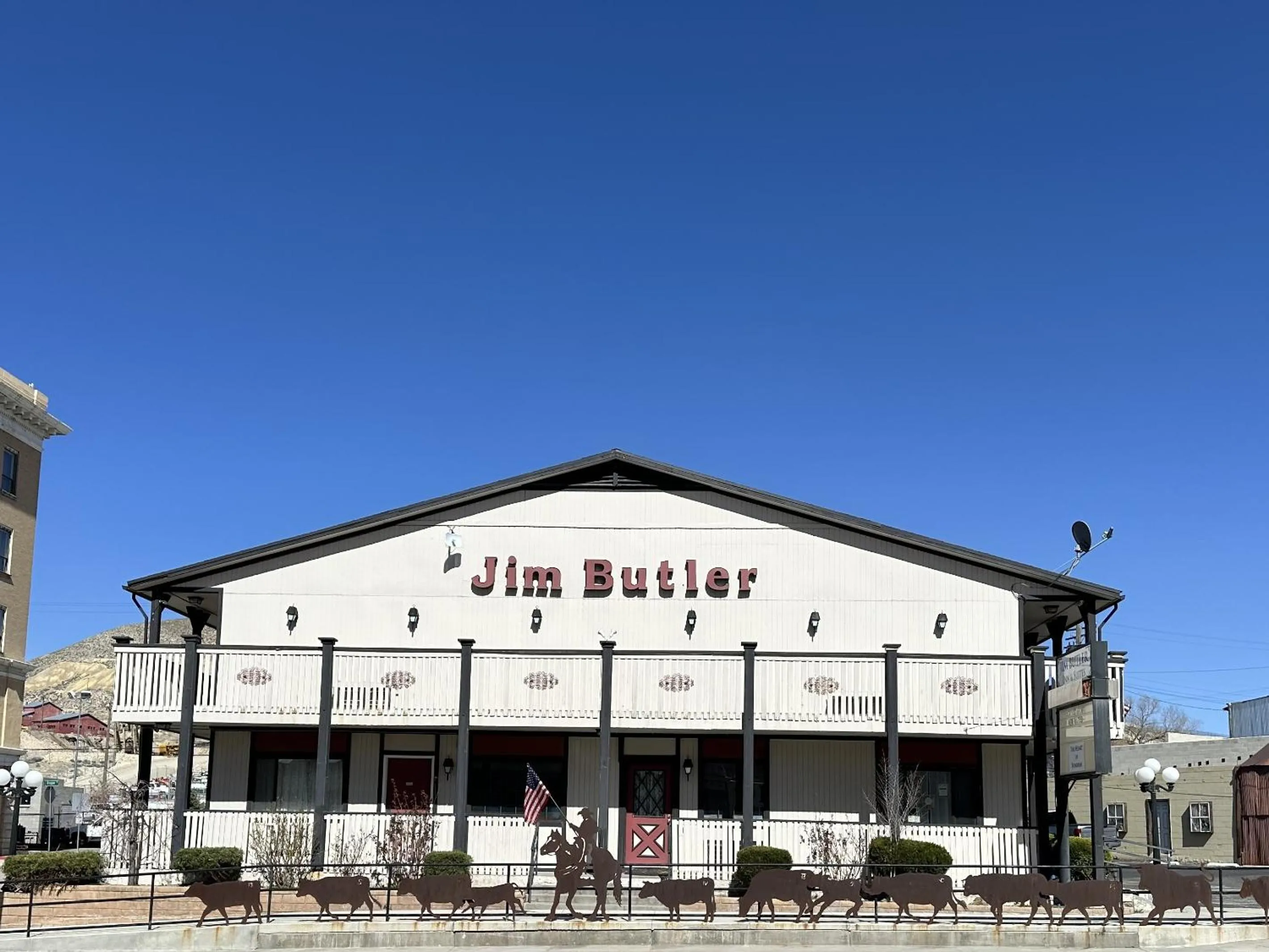 Property building in Jim Butler Inn & Suites