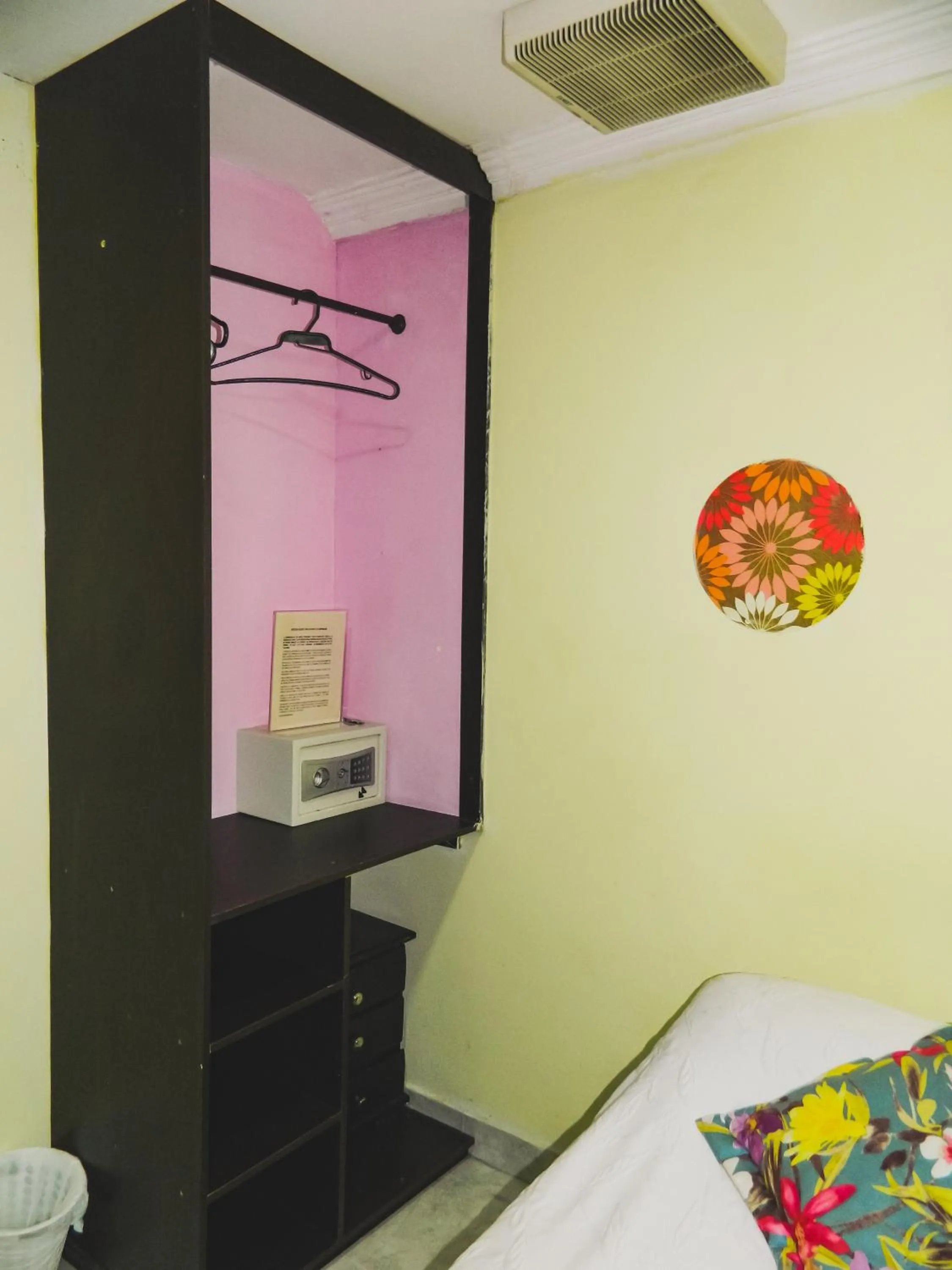 Decorative detail, Bed in Hostel Stingray