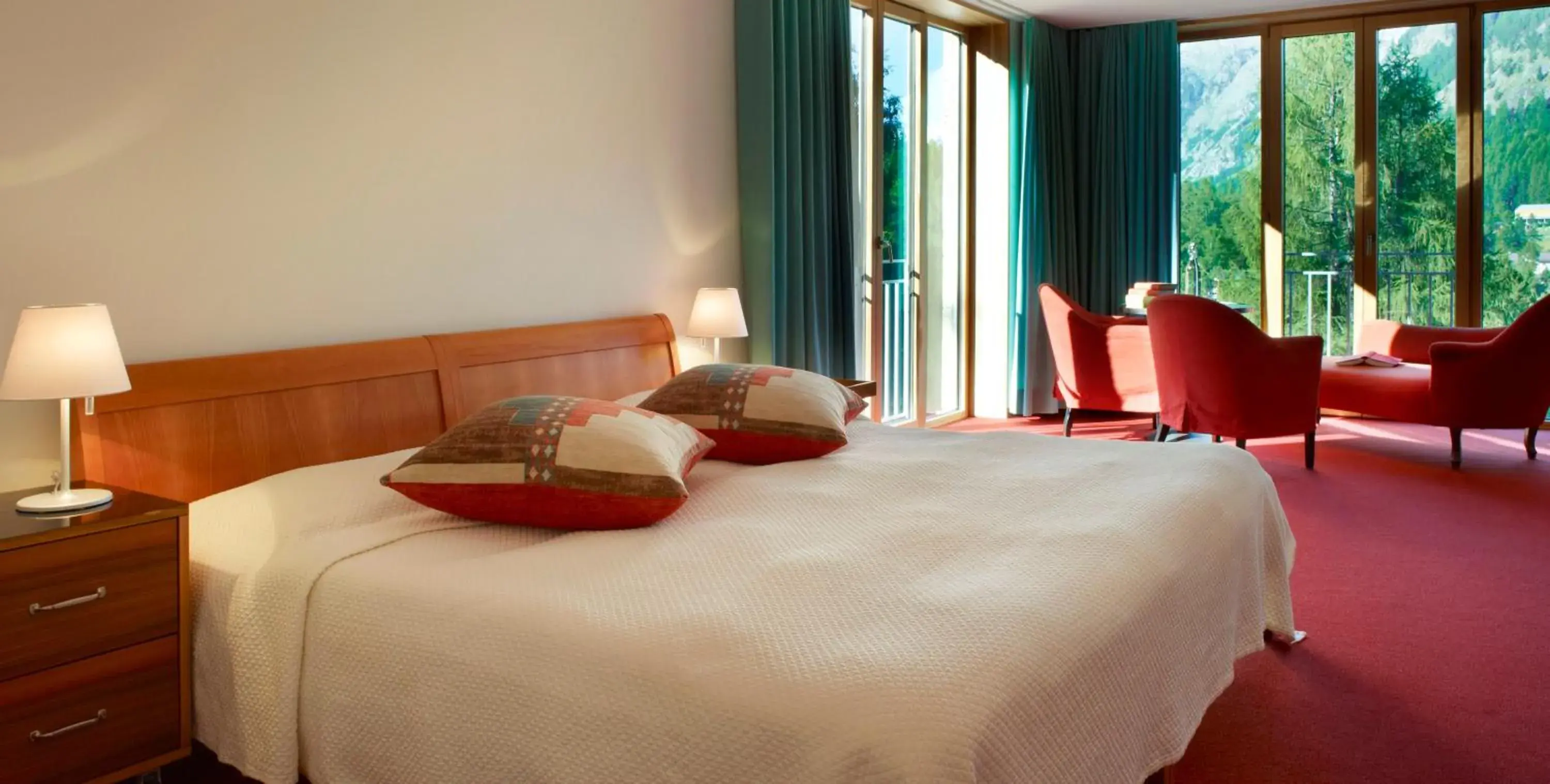 Corner Room - single occupancy in Hotel Saratz Pontresina Mountain Resort & Spa Corner Room - single occupancy in Hotel Saratz Pontresina Mountain Resort & Spa