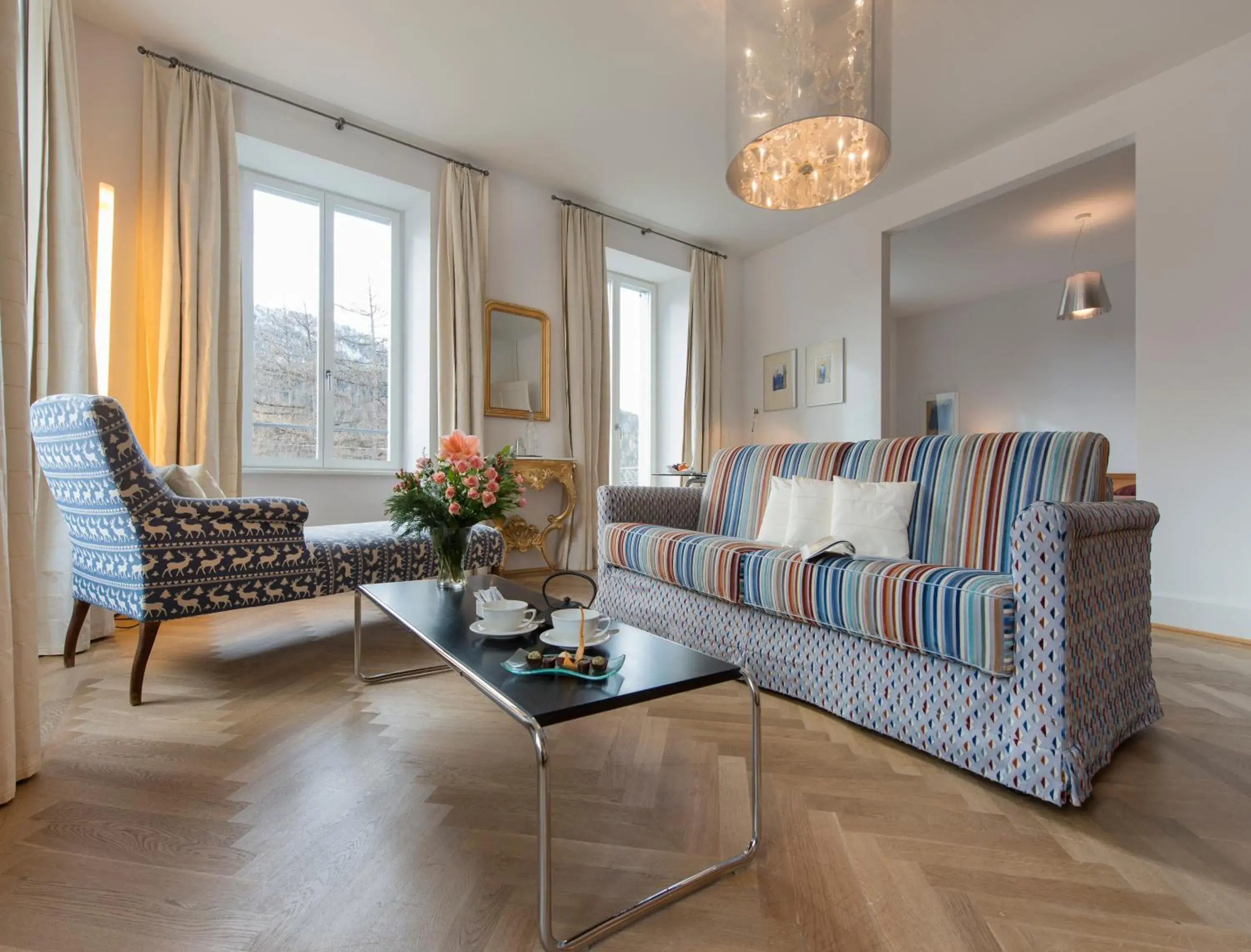 Junior Suite with South View - single occupancy in Hotel Saratz Pontresina Mountain Resort & Spa Junior Suite with South View - single occupancy in Hotel Saratz Pontresina Mountain Resort & Spa