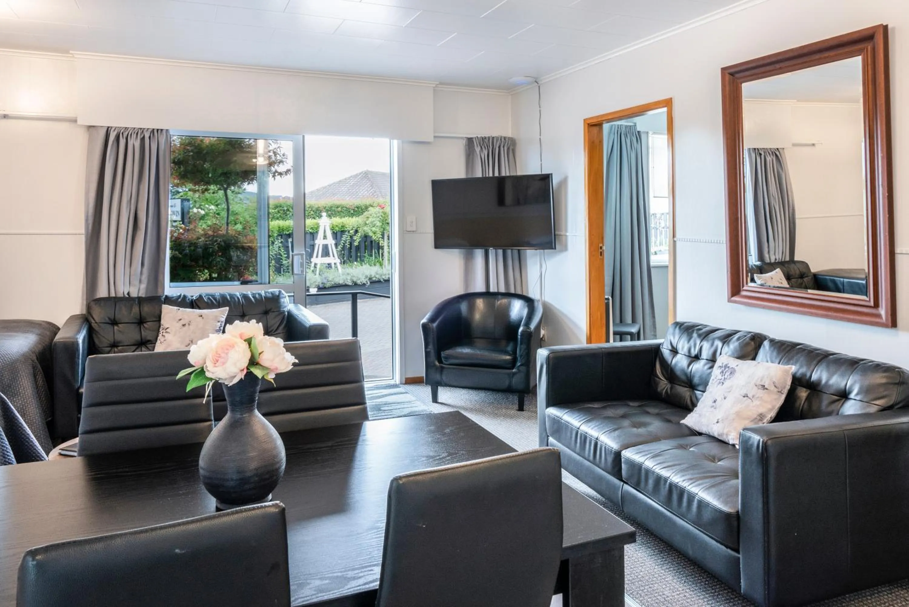 View (from property/room) in Dunrovin Motel