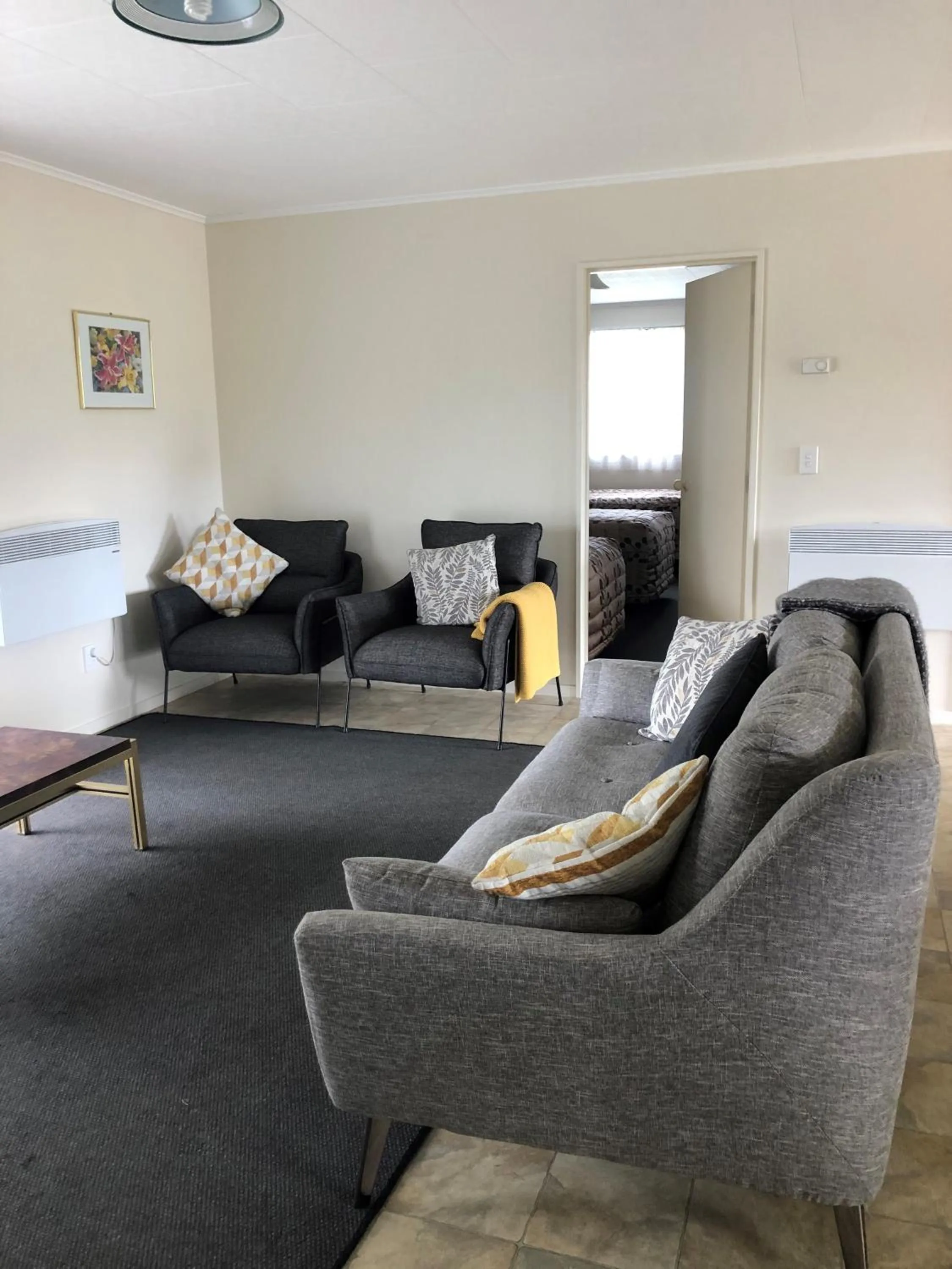 Living room in Alexandra Garden Court Motel