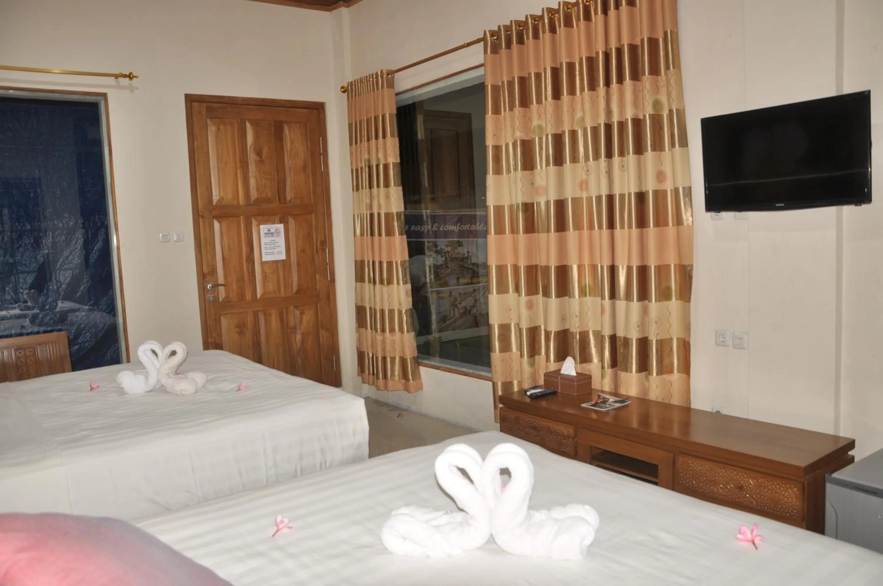 Bed in Crystal Beach Bali