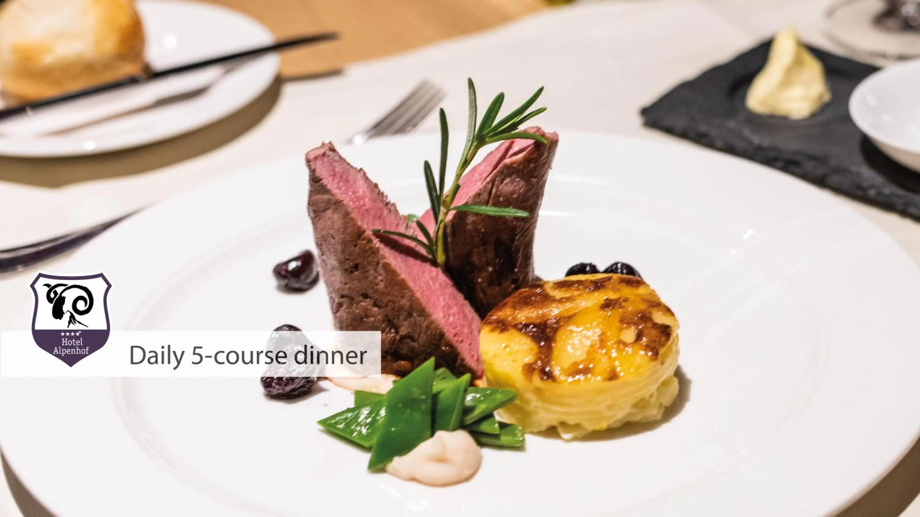 Restaurant/places to eat in Wellness Hotel Alpenhof