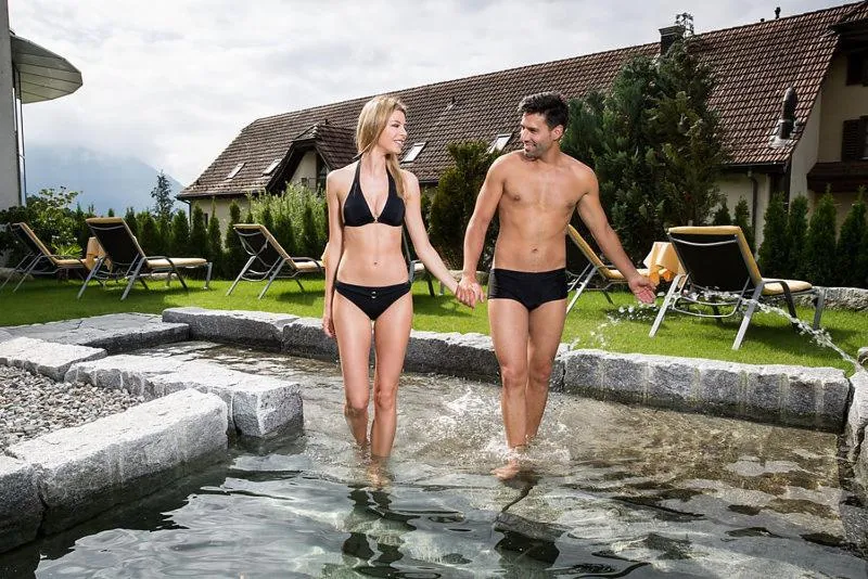 People in Hotel Alexander