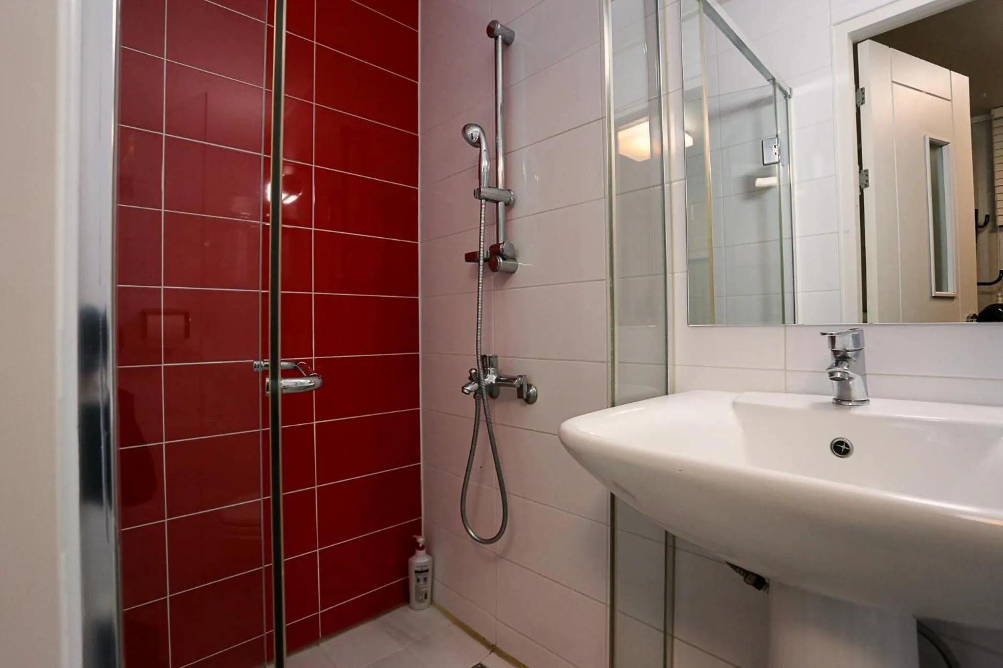 Shower in Mama Guesthouse Myeongdong