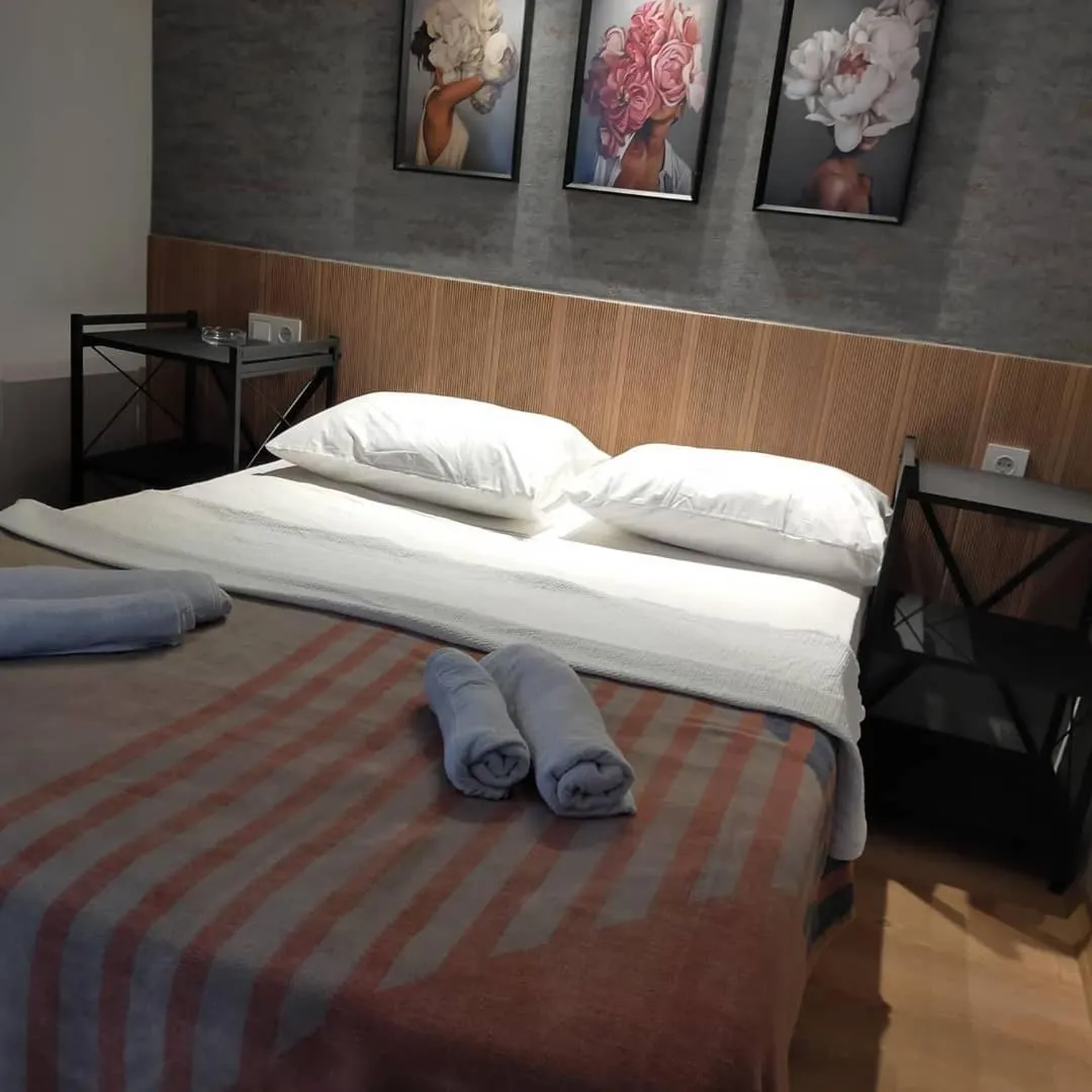 Bed in Akdeniz apart hotel