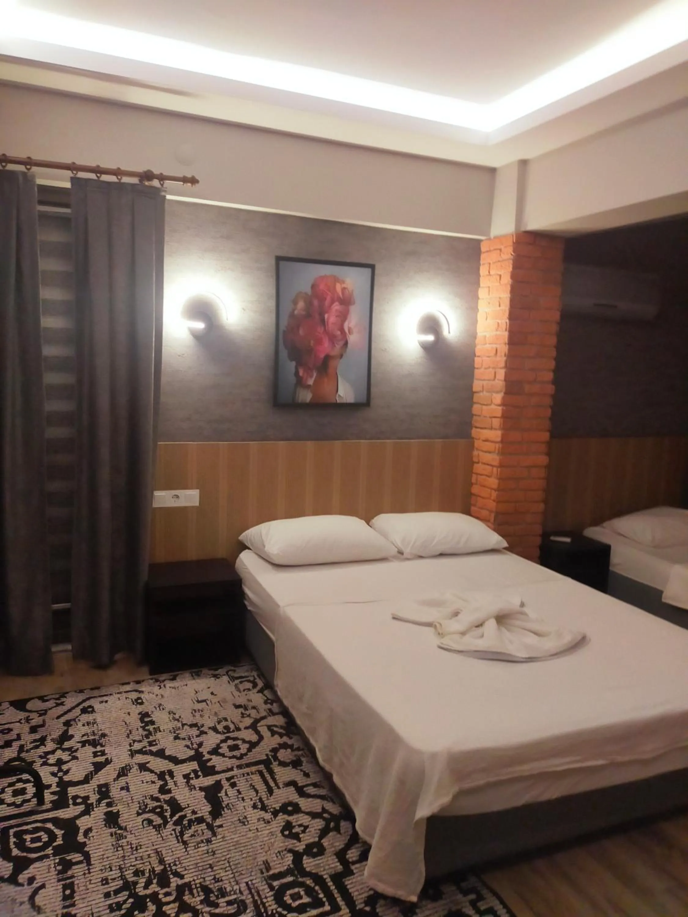 Bed in Akdeniz apart hotel