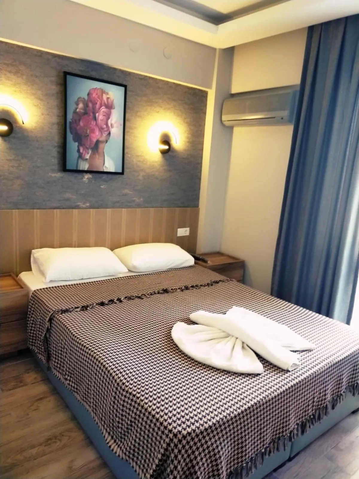 Bed in Akdeniz apart hotel