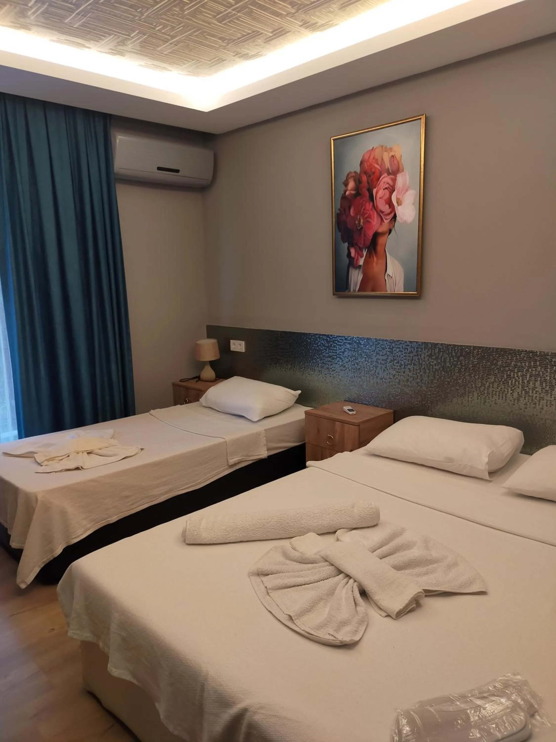 Bed in Akdeniz apart hotel