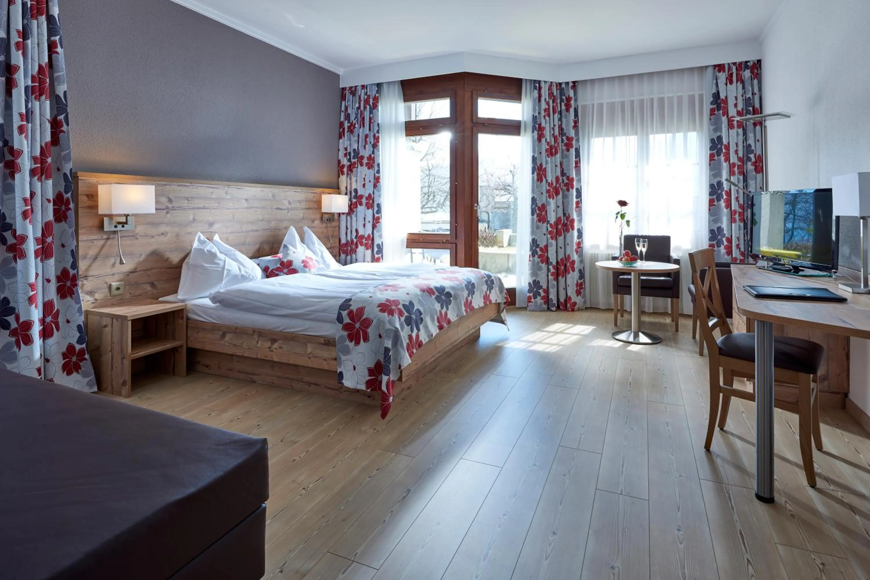 Photo of the whole room, Bed in See & Wellnesshotel Gerbi