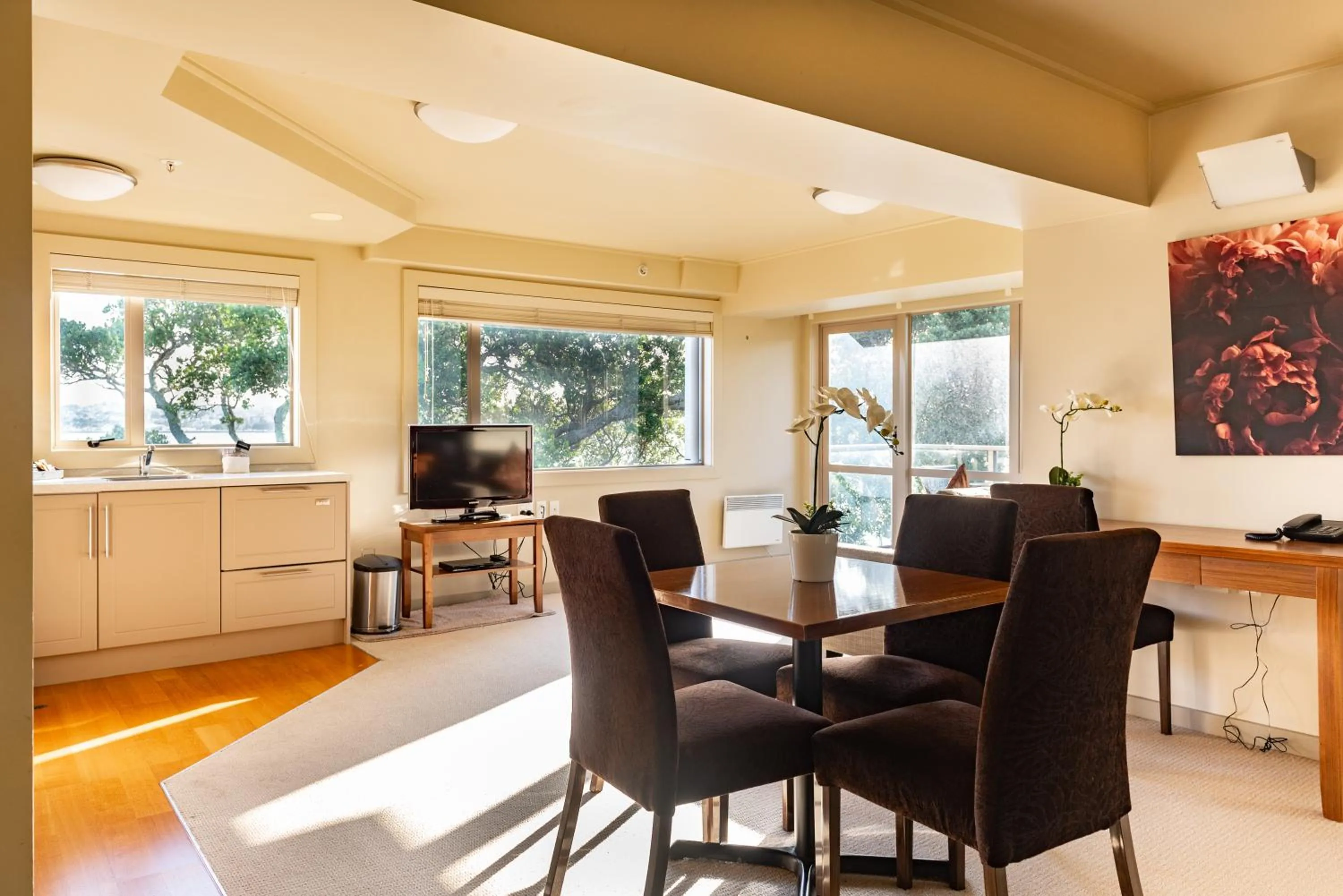 Dining area in Ocean Breeze Hotel