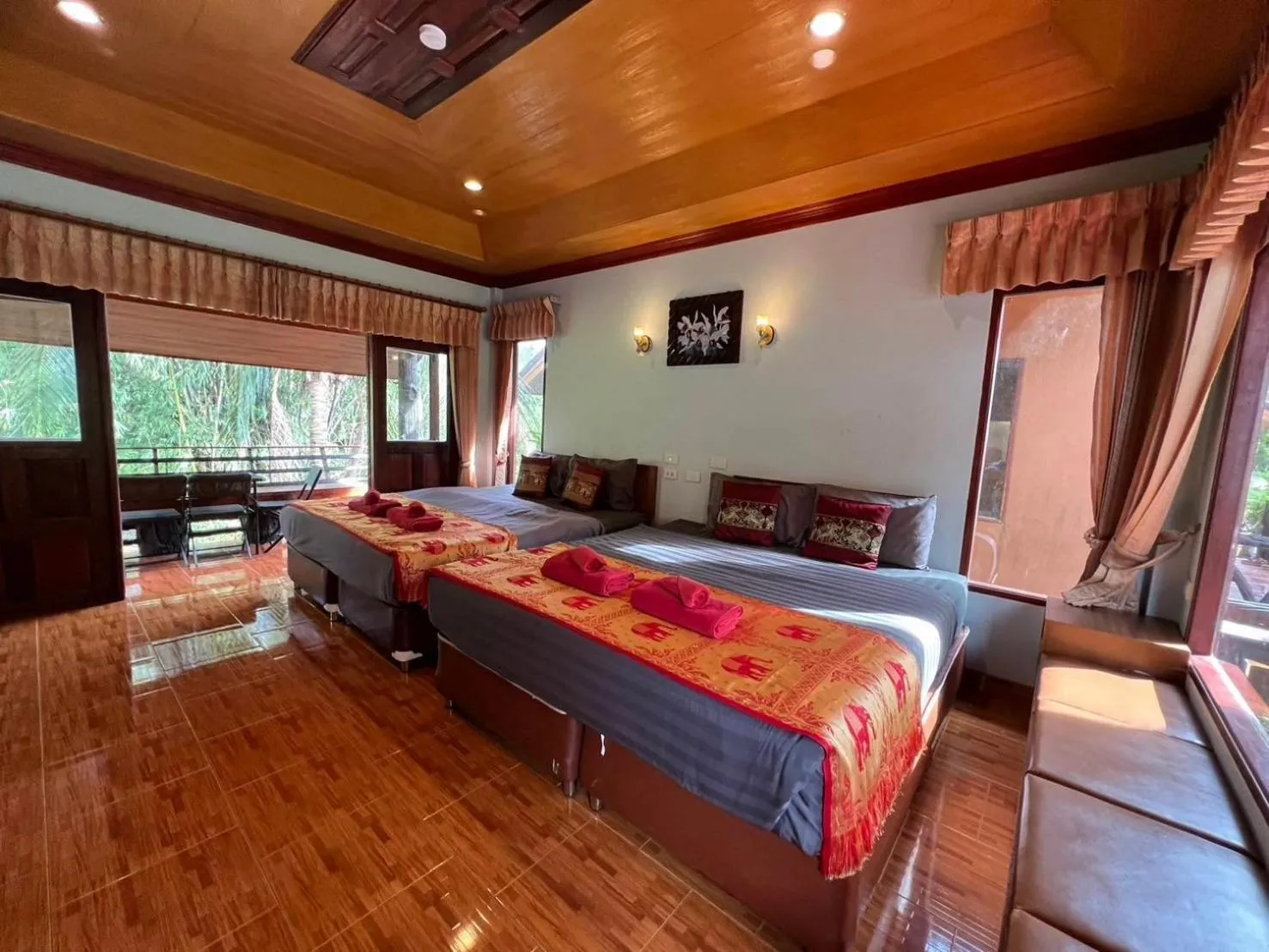 Bed in Khaosok Rainforest Resort