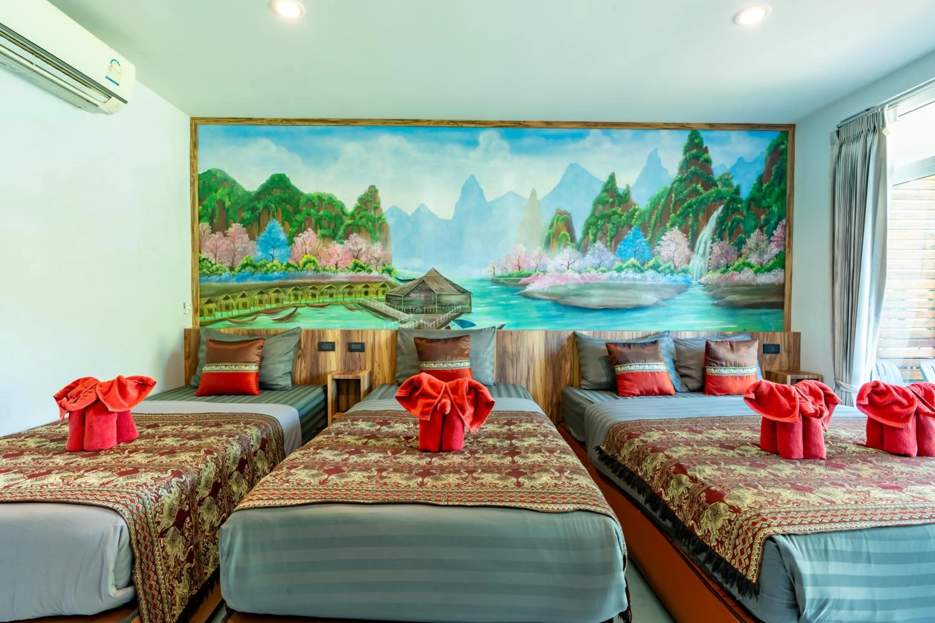 Bed in Khaosok Rainforest Resort