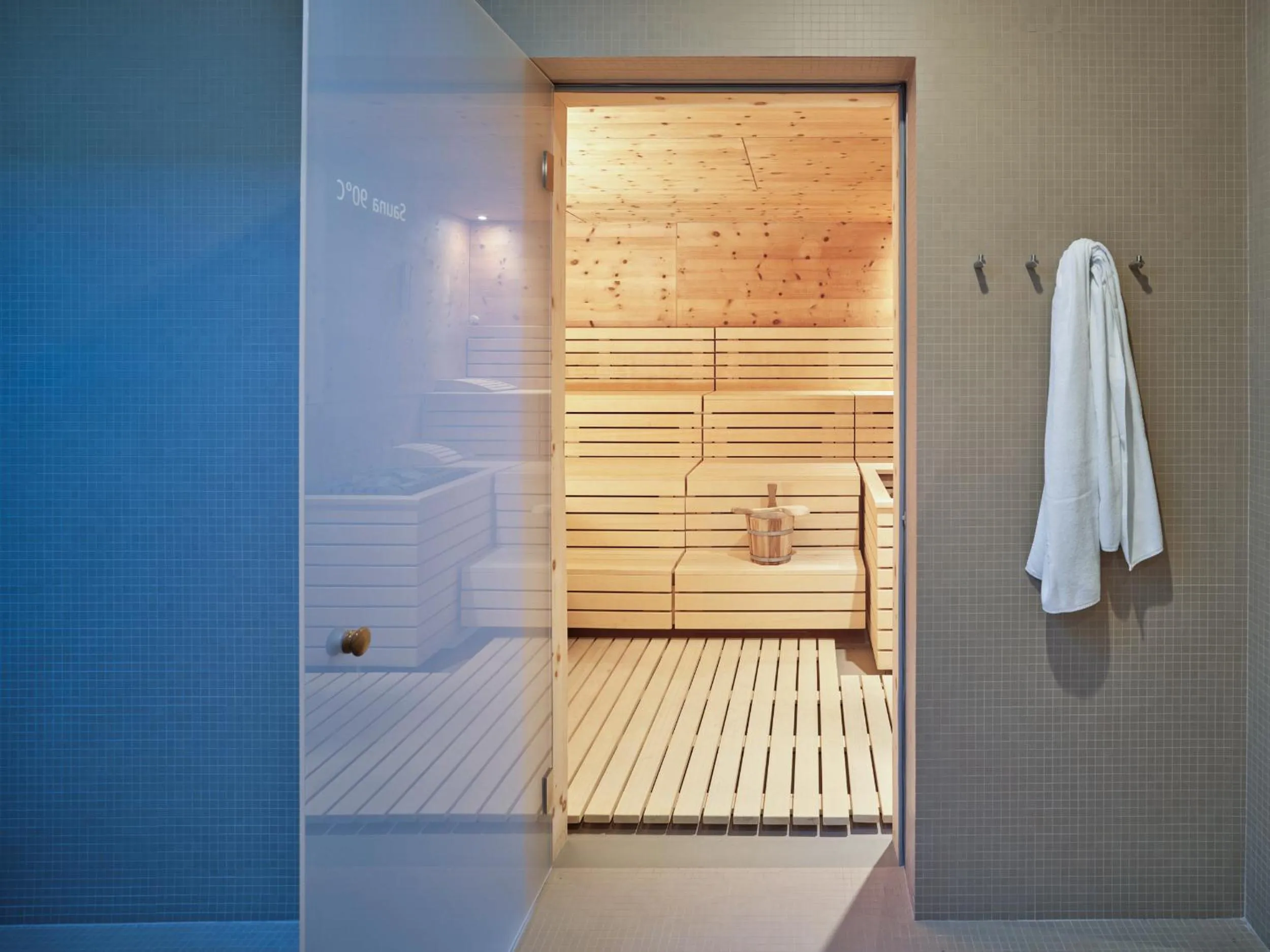 Sauna, Bed in Hotel Waldhaus Sils