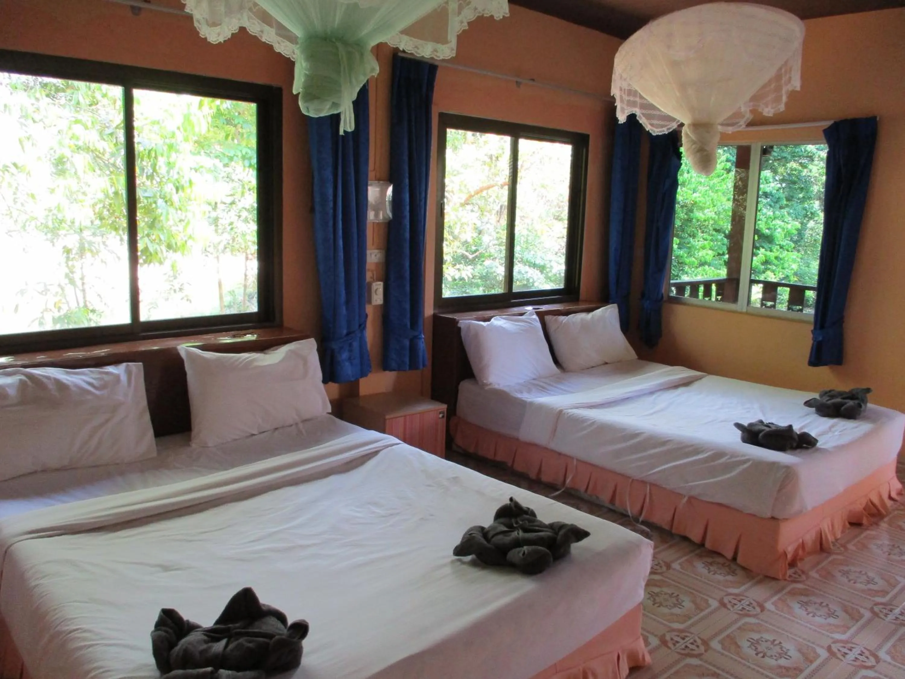 Bed in Khaosok Island Resort
