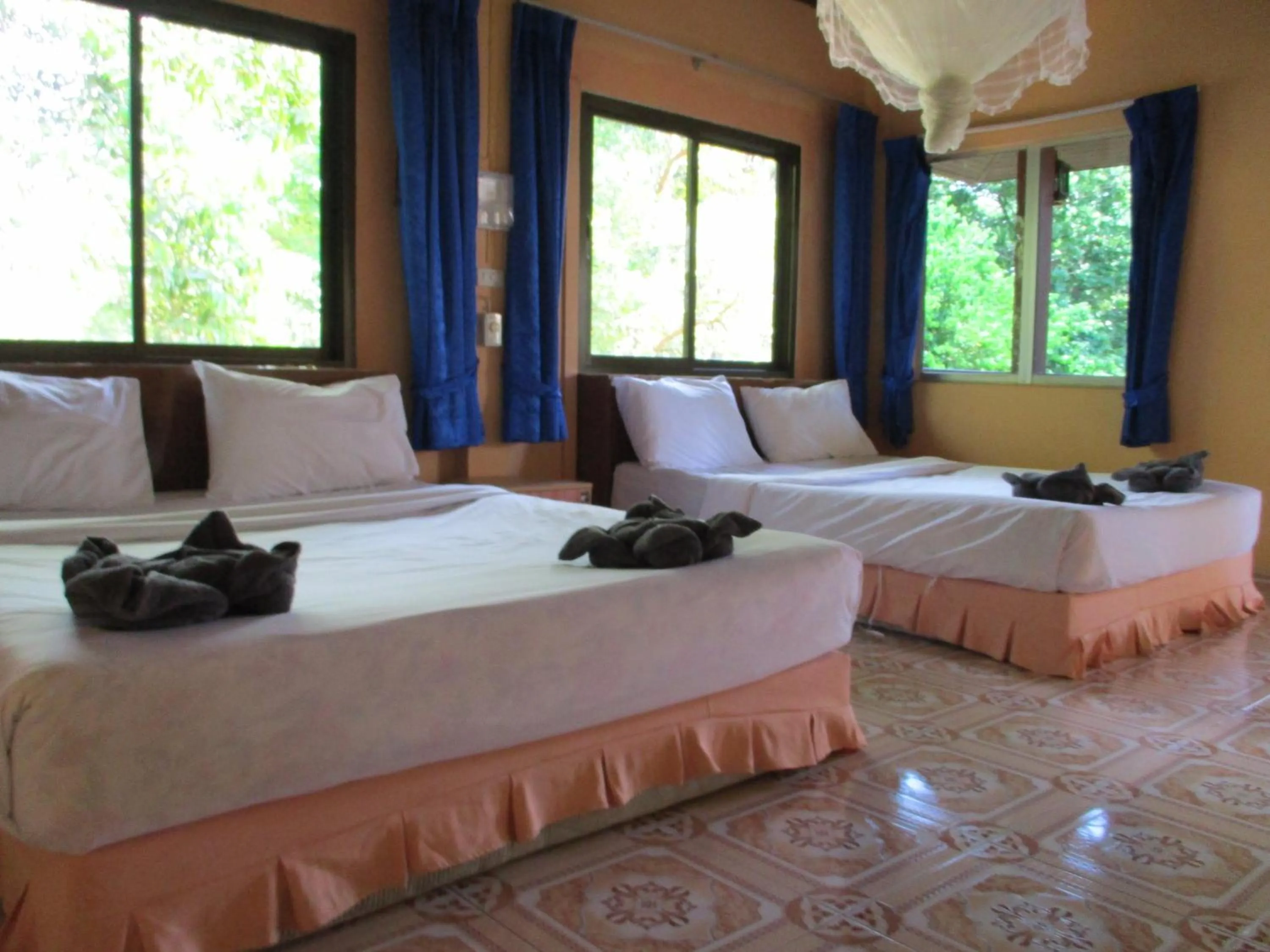 Bed in Khaosok Island Resort