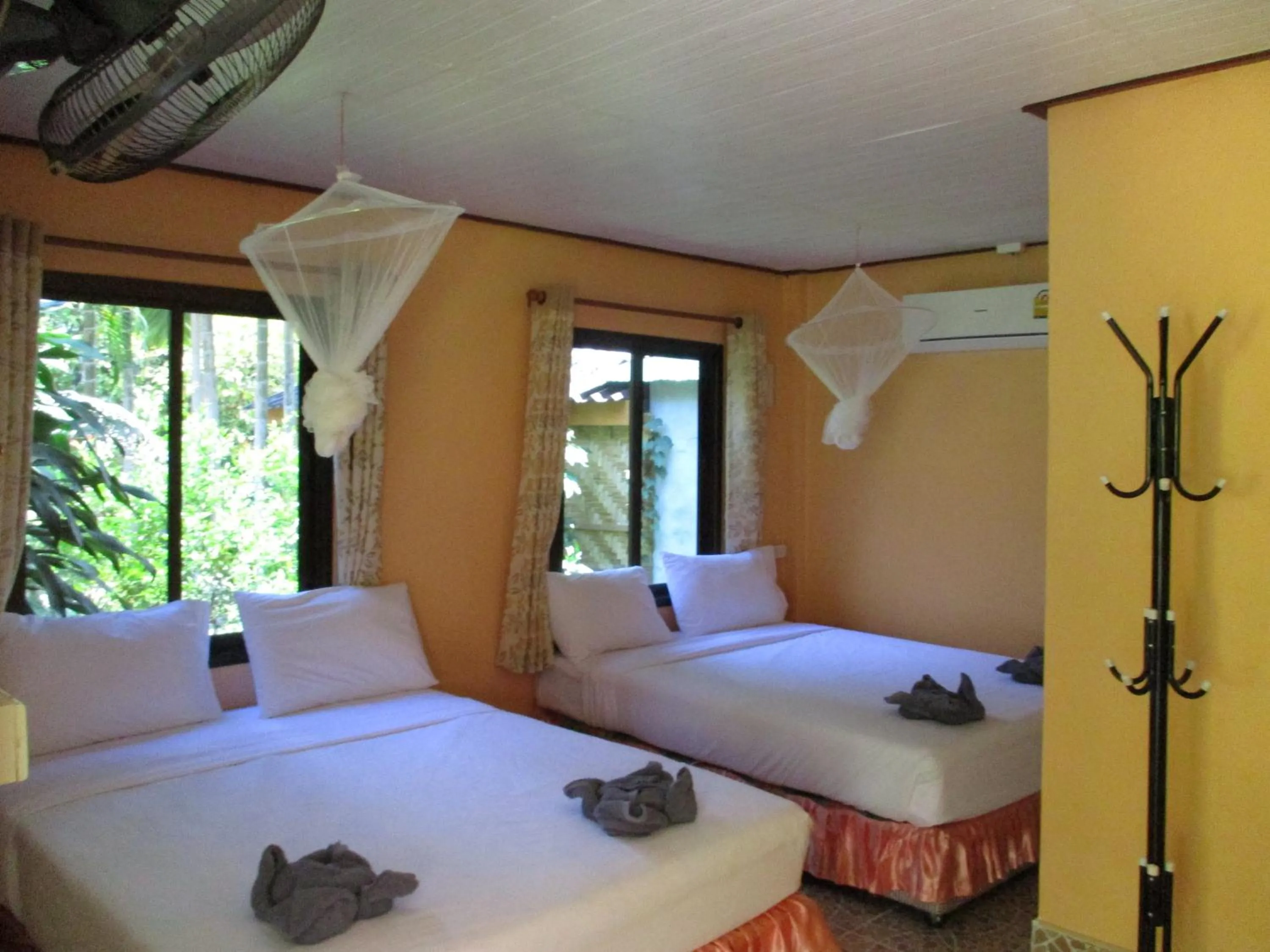 Bed in Khaosok Island Resort