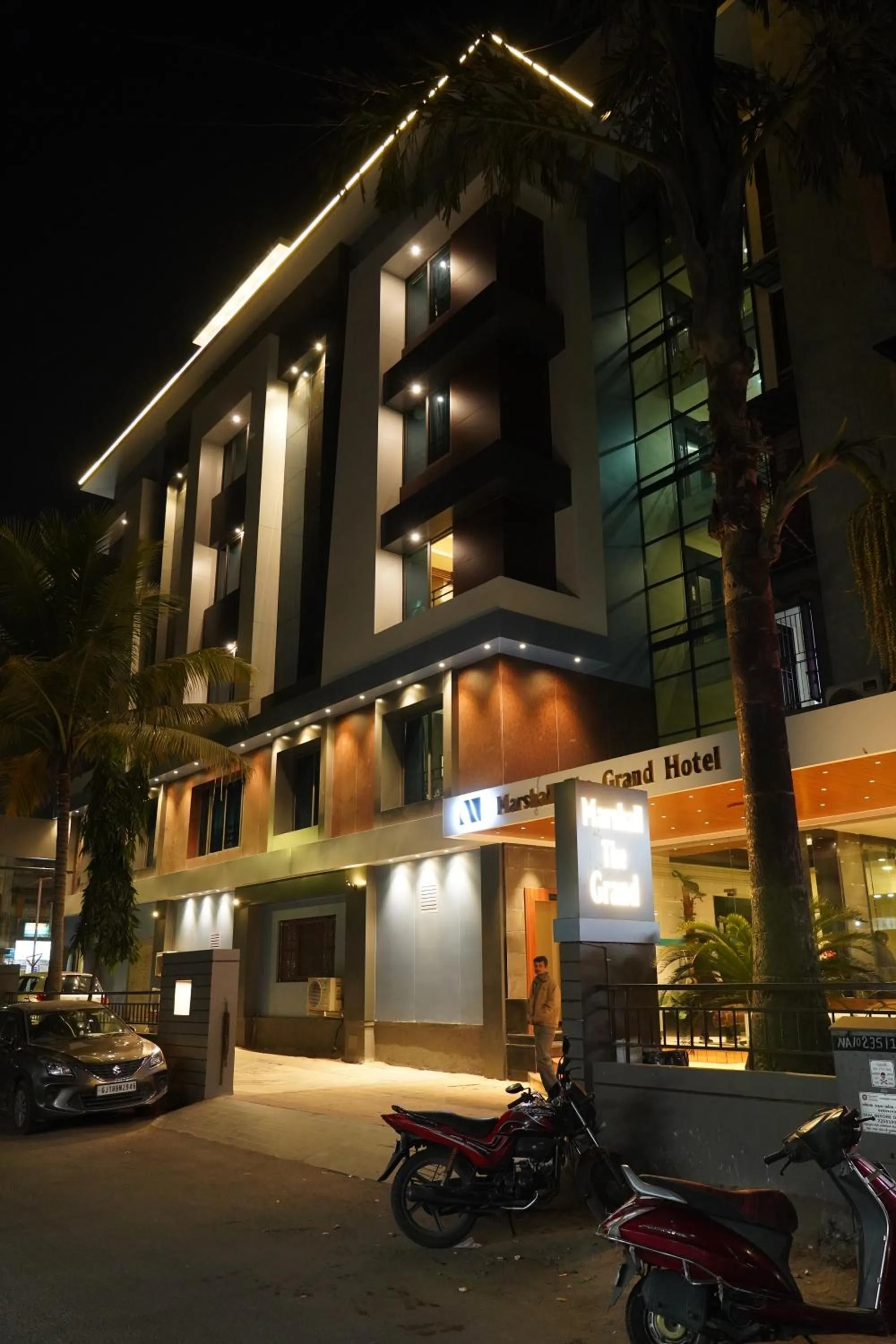 Property building in Marshall The Grand Hotel