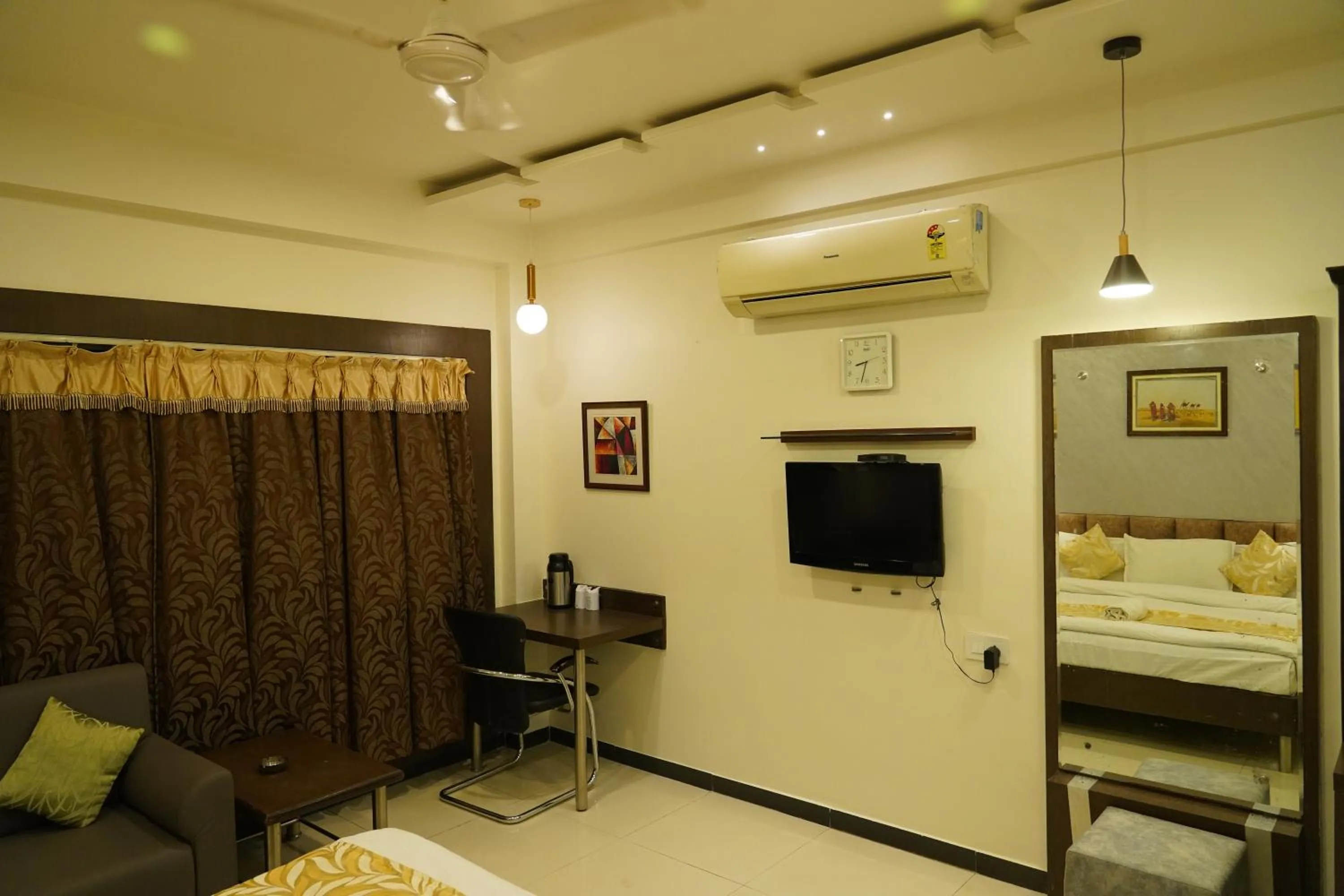 Bed in Marshall The Grand Hotel