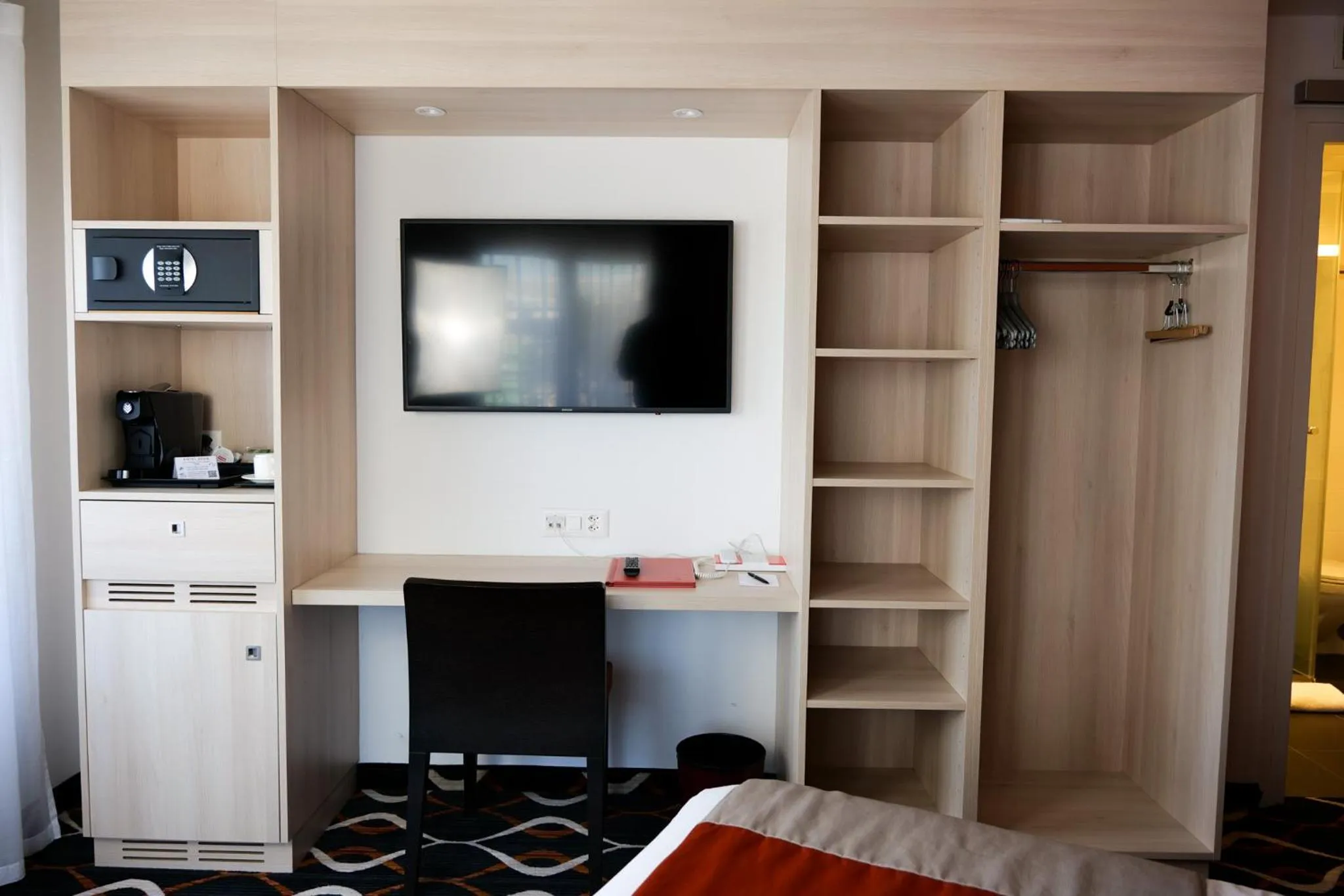 TV and multimedia in Hotel Eden